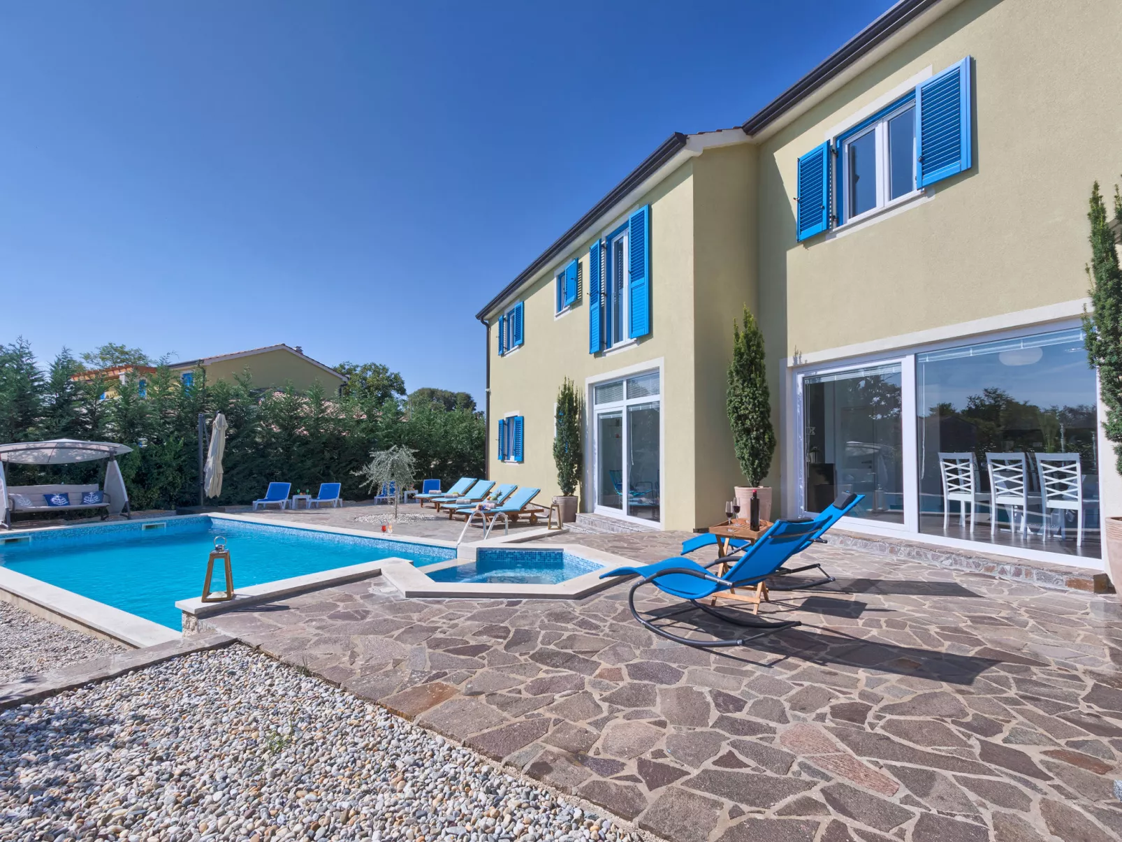 Villa 1519 - Image-tags.info