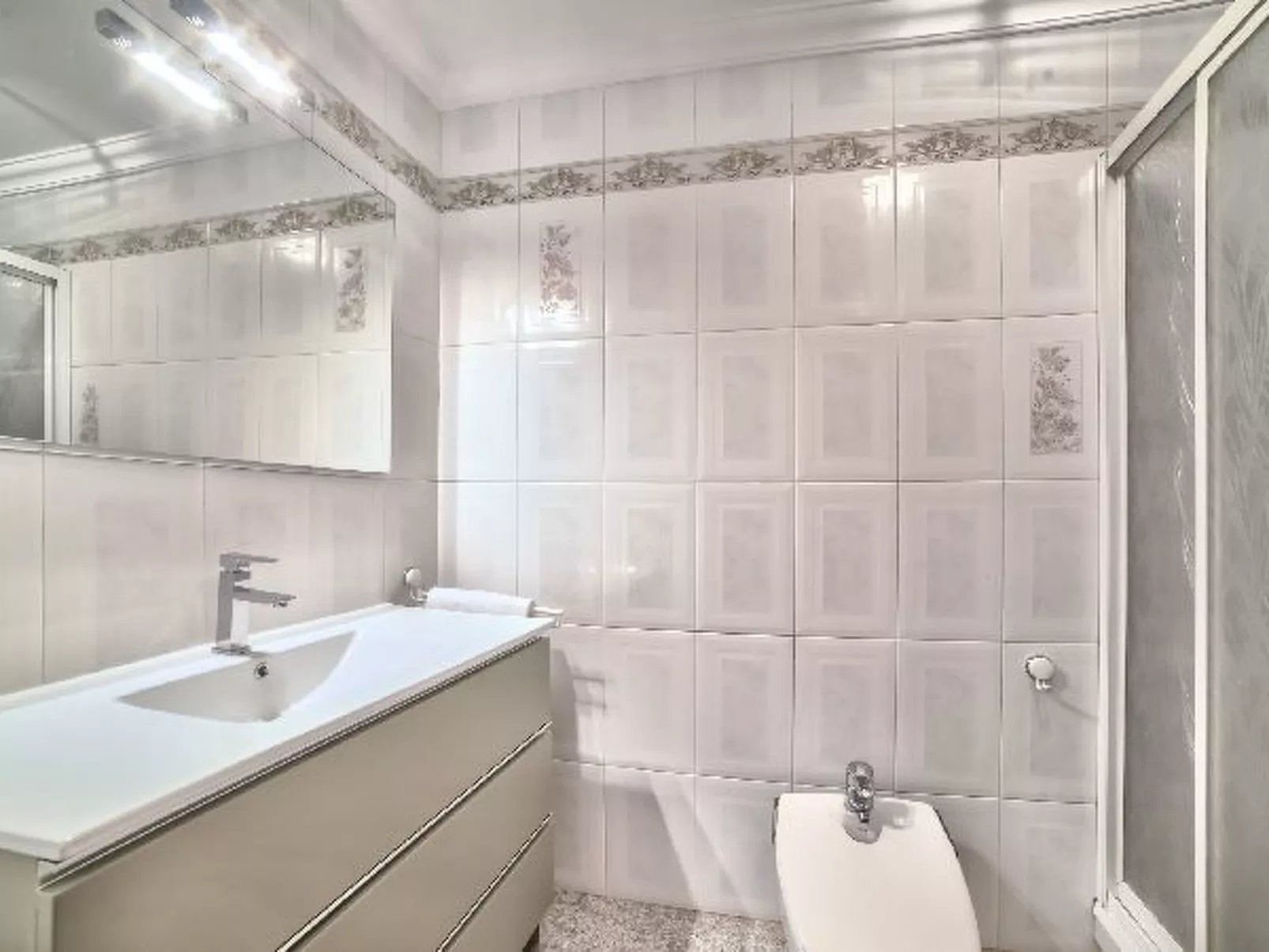 Villa Garrofer- PlusHolidays - Image-tags.info