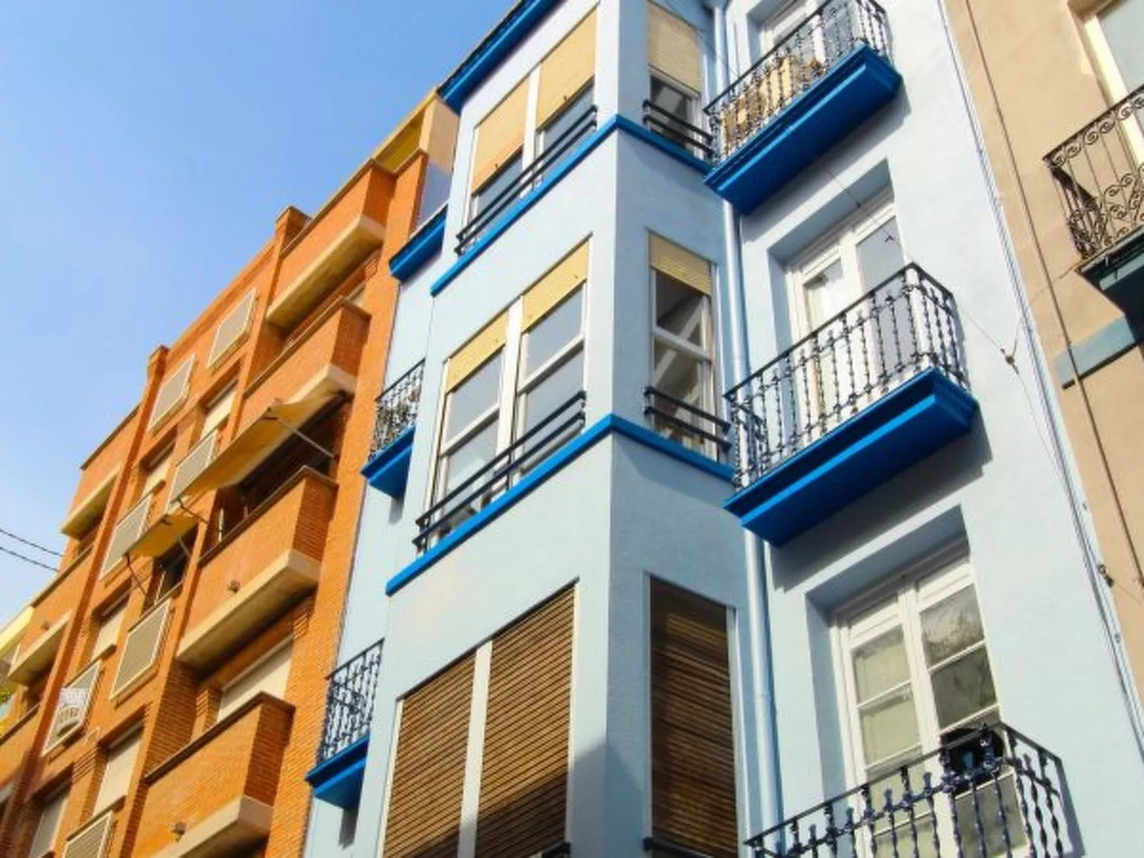 APART. GRANDE Y LUMINOSO EN EL CENTRO DE ALICANTE - Buiten