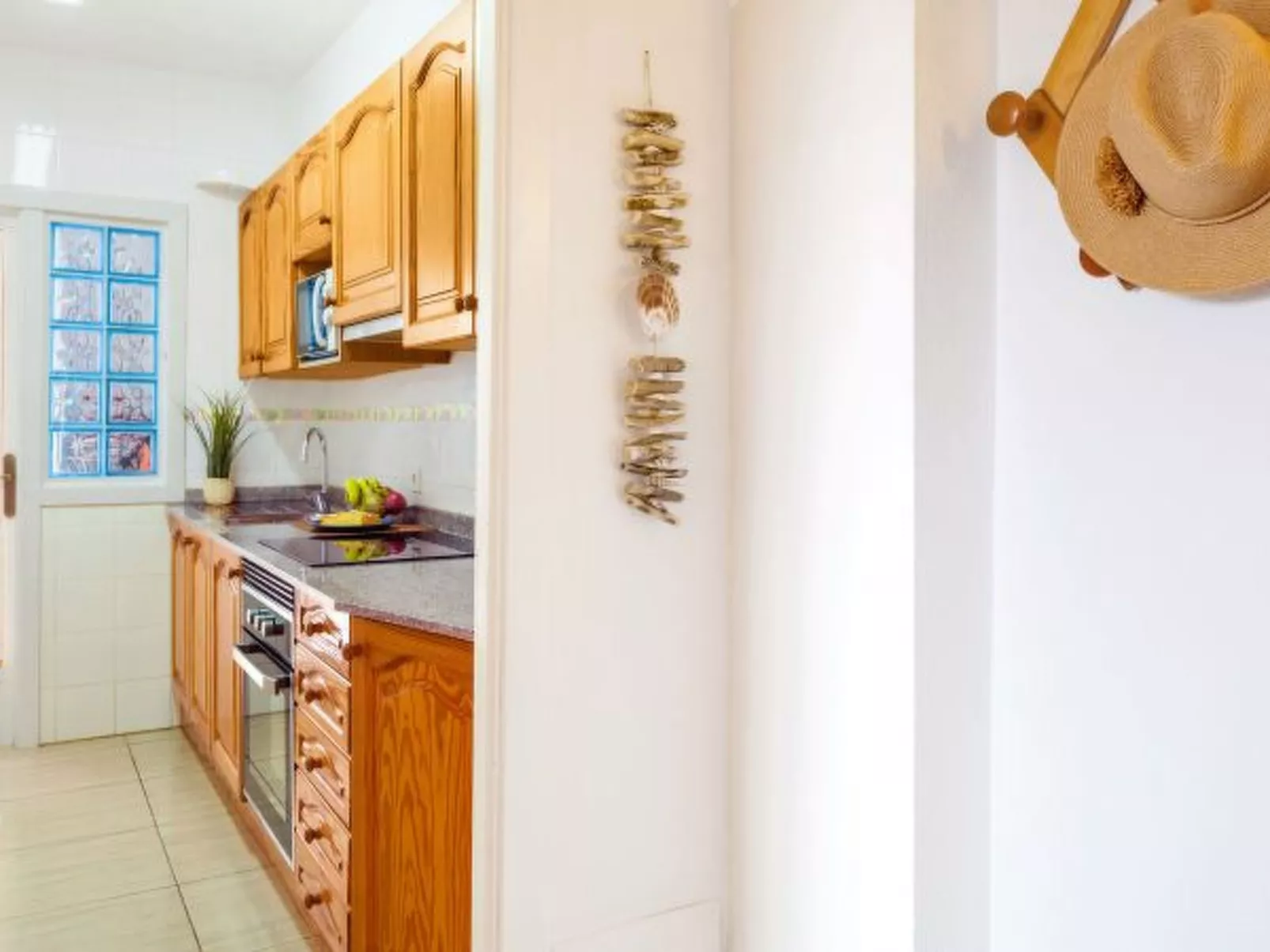 La Ola Beach House - Image-tags.info