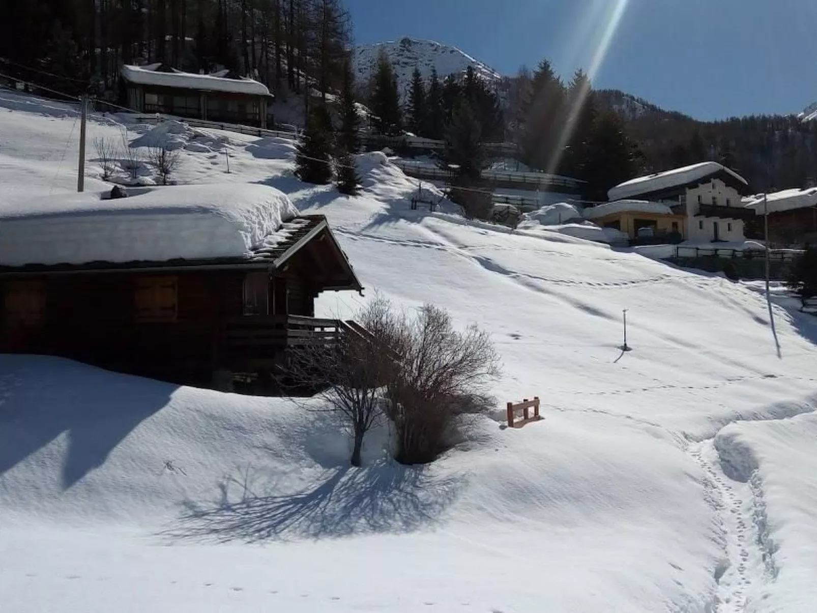 'Lo Chalet' der Balkon über dem Matterhorntal - Buiten
