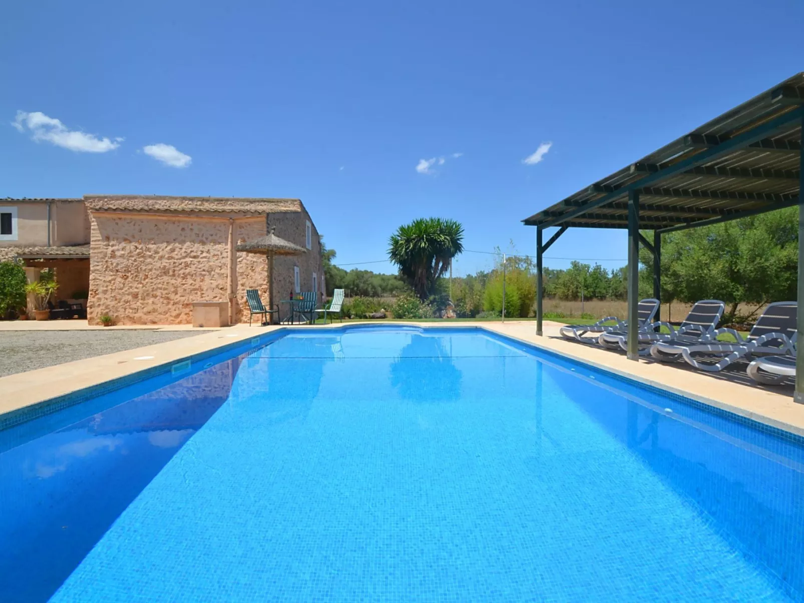 Wunderschönes Landhaus im Landhausstil mit Pool am Ortsrand von Felanitx - Buiten