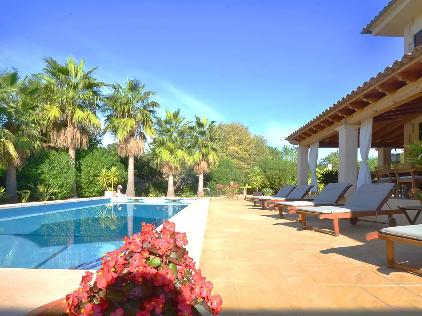 Wunderschön restauriertes Landhaus - Buiten