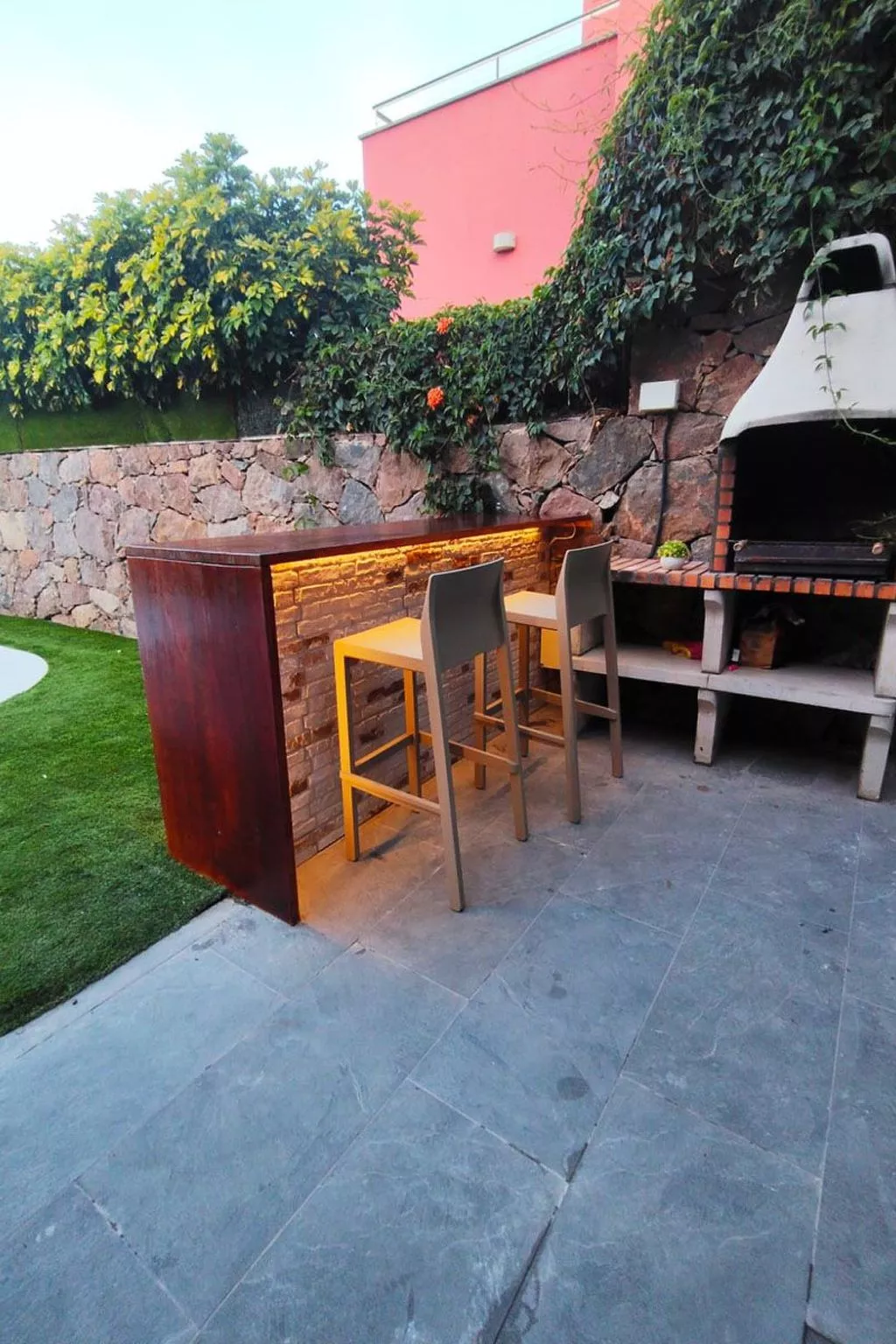 Villa für 4 Personen mit Schwimmbad und balinesi - Buiten