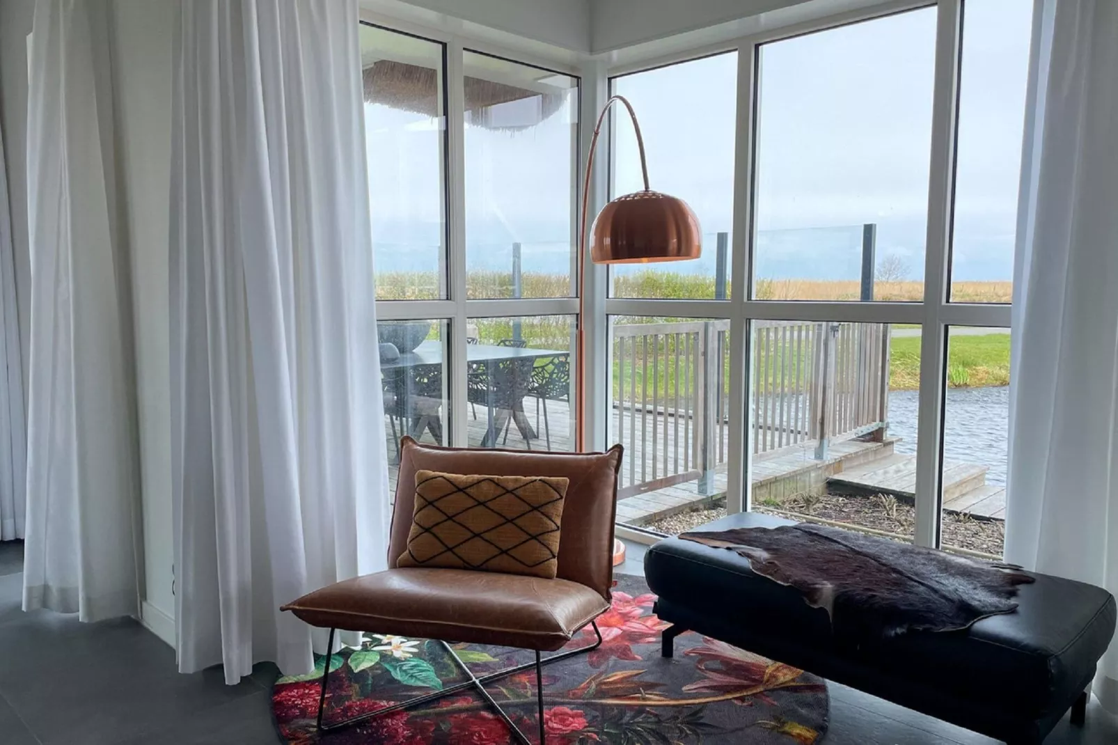 Friese Meren Villa's 21-Woonkamer