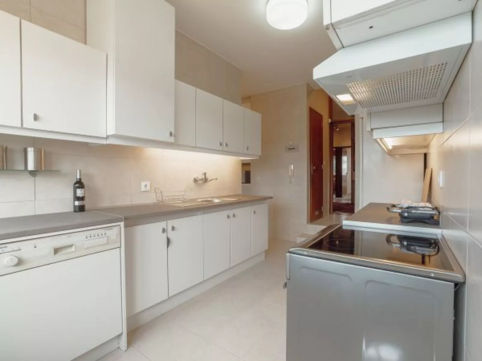 GRAND BOTANIC GARDEN APARTMENT by VACATIONY - Binnen