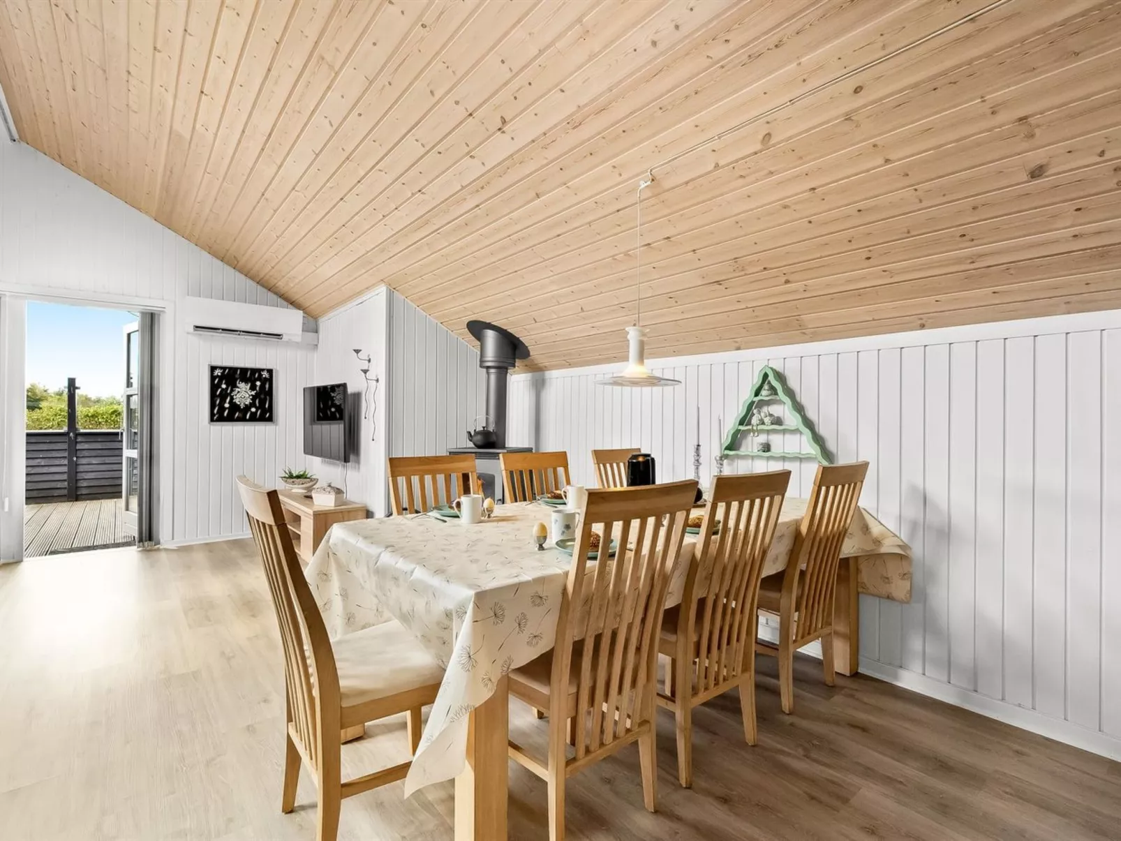 "Naninja" - 300m to the fjord - Binnen