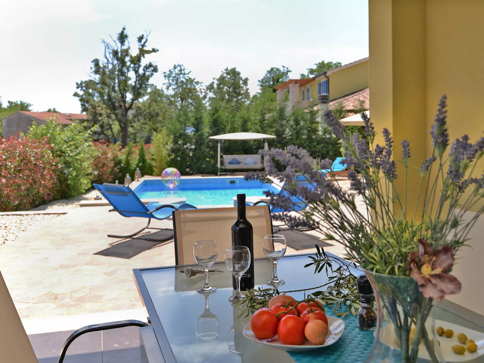 Villa 1519 - Image-tags.info