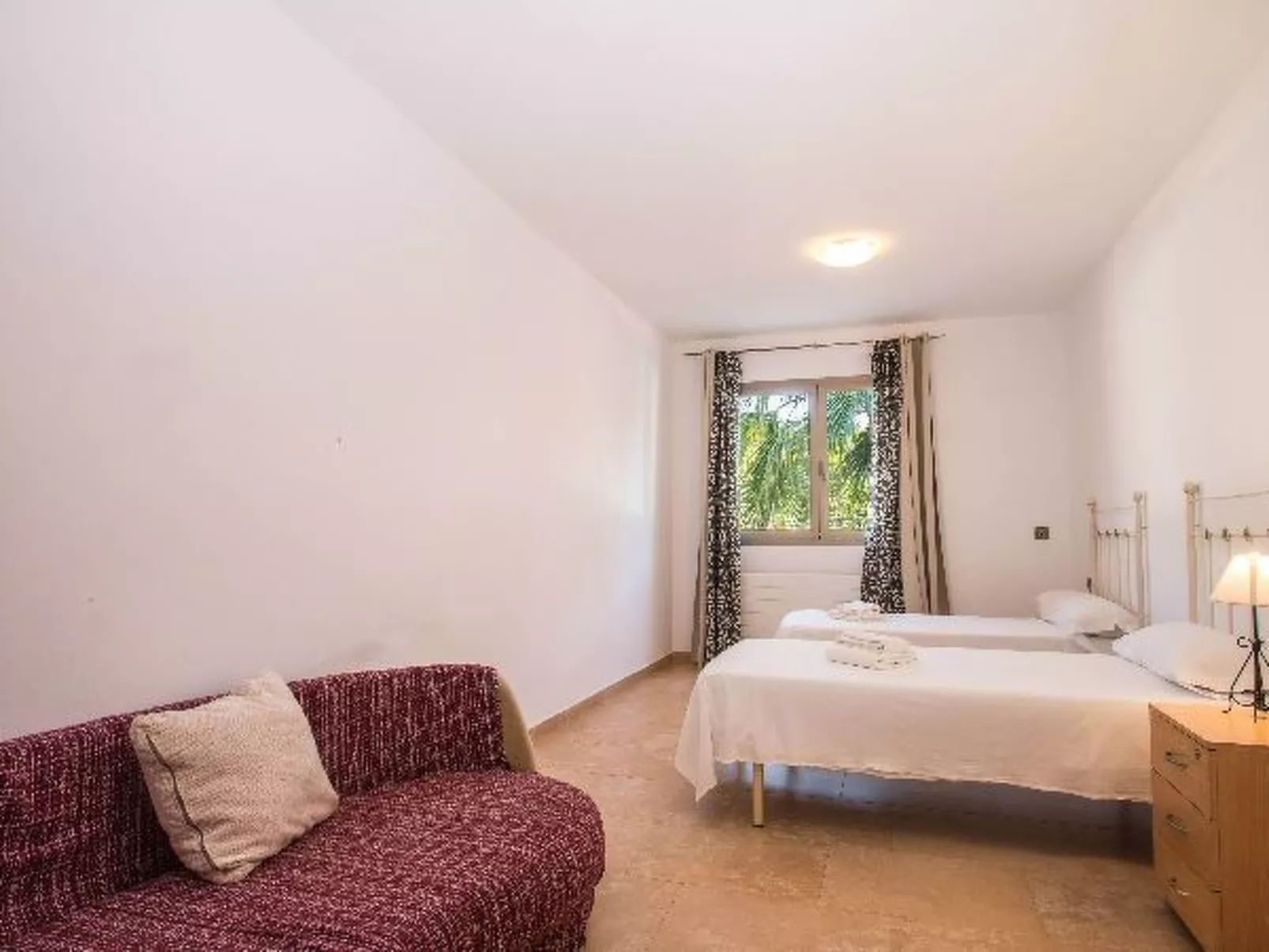 Villa Athos - PlusHolidays - Image-tags.info