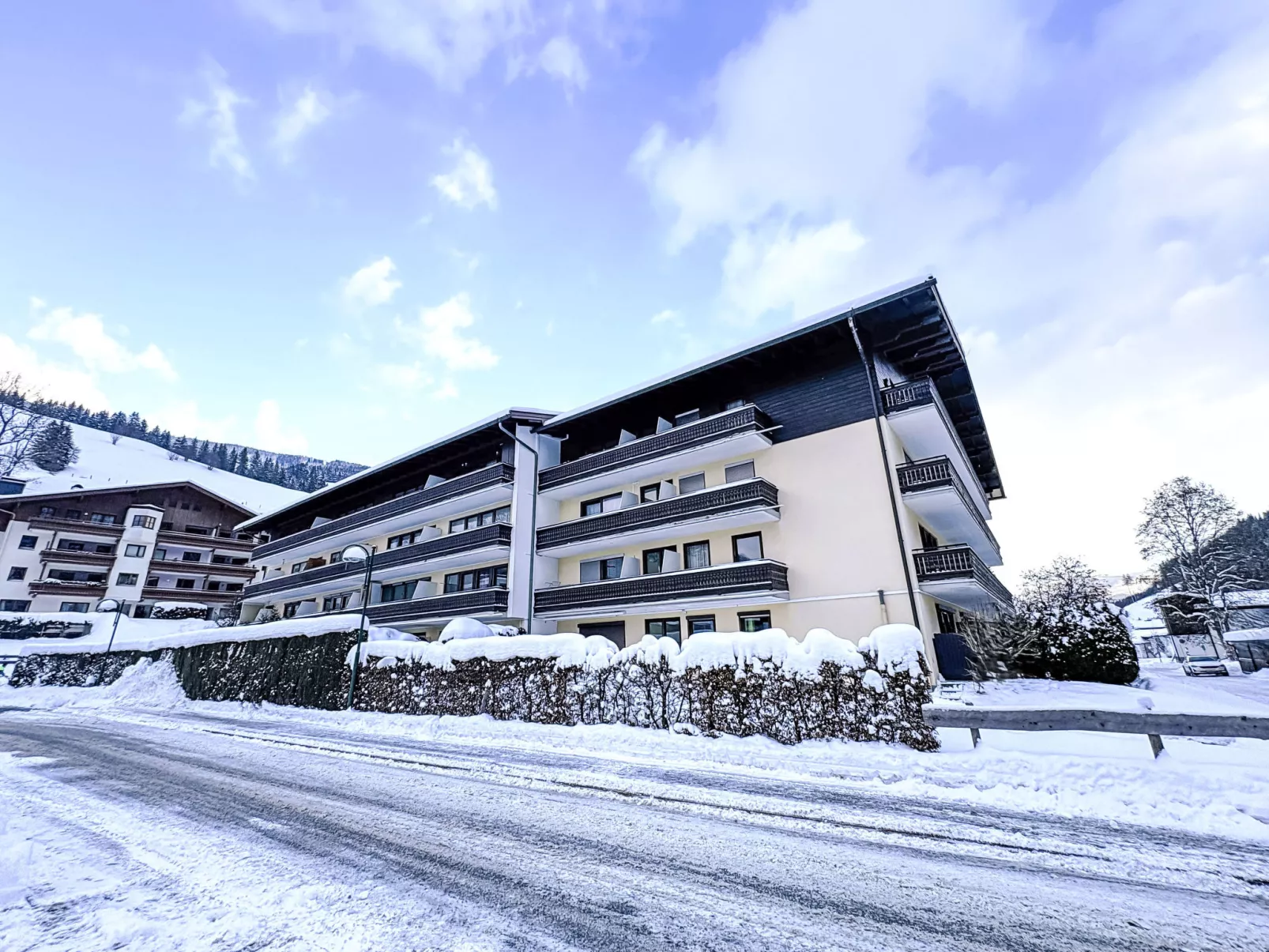 Kirchenblick - Buiten