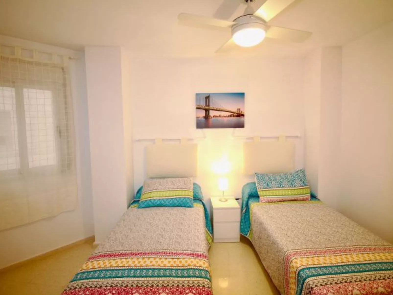 APARTAMENTO POSTIGUET CON BALCON - Binnen