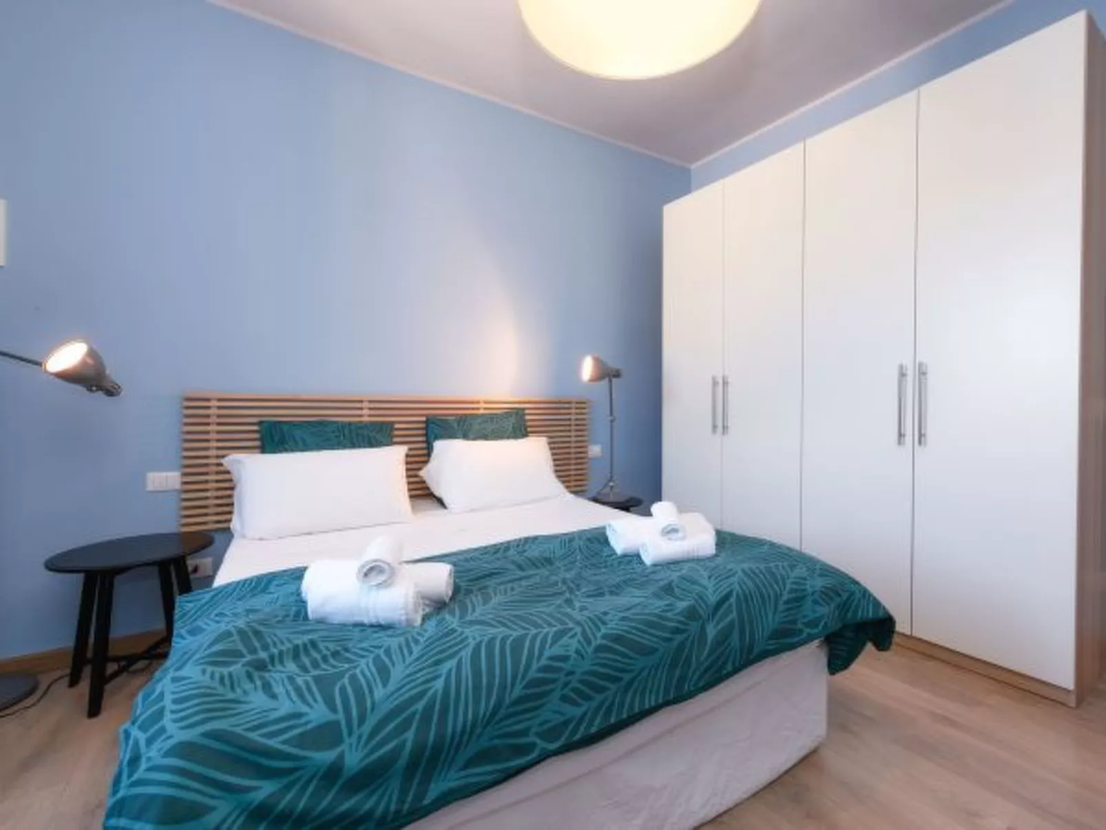 Desenzanoloft Smiling - Image-tags.info