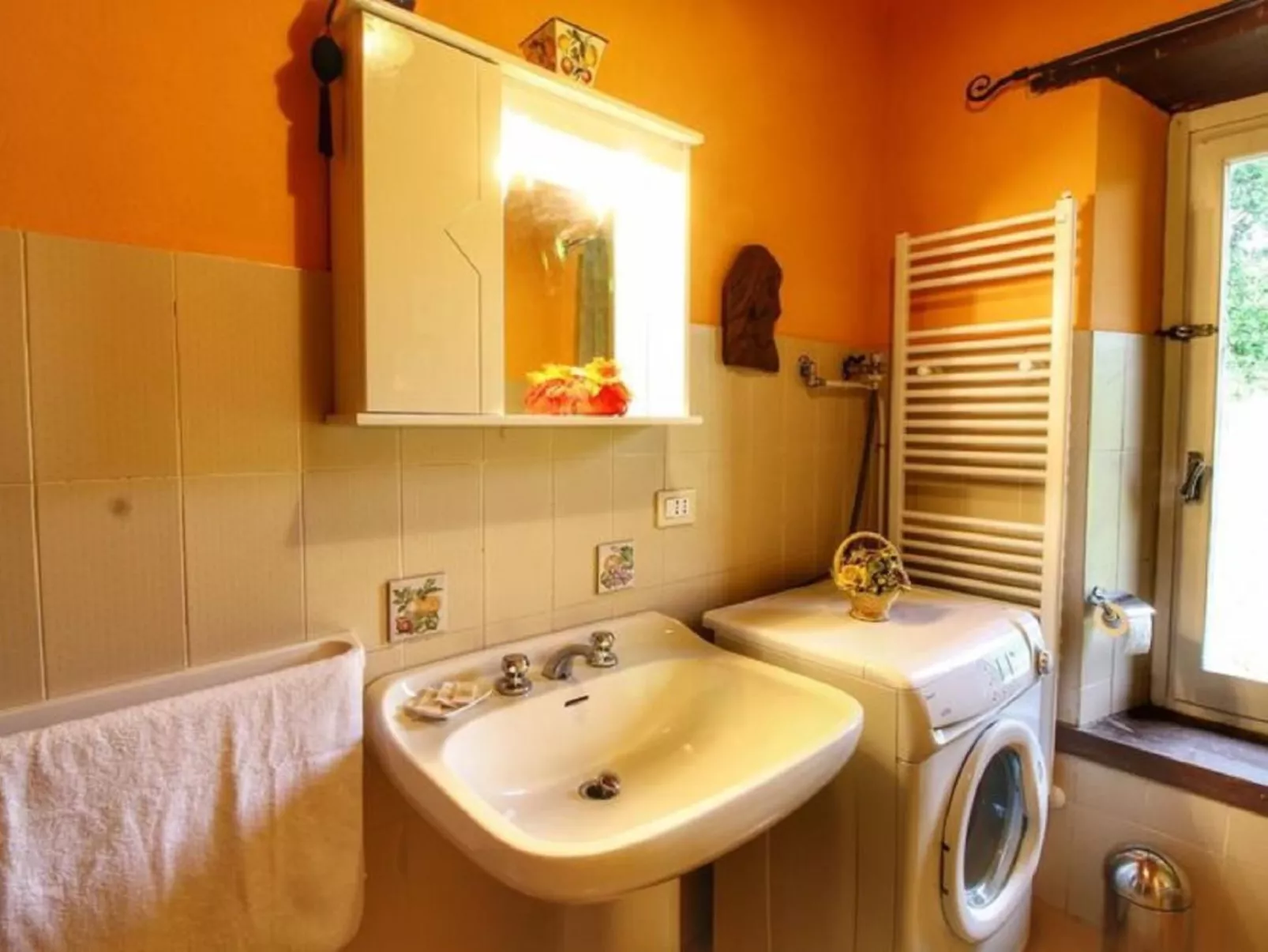 Le Corniole mit Pool, Jacuzzi und Grill - Image-tags.info