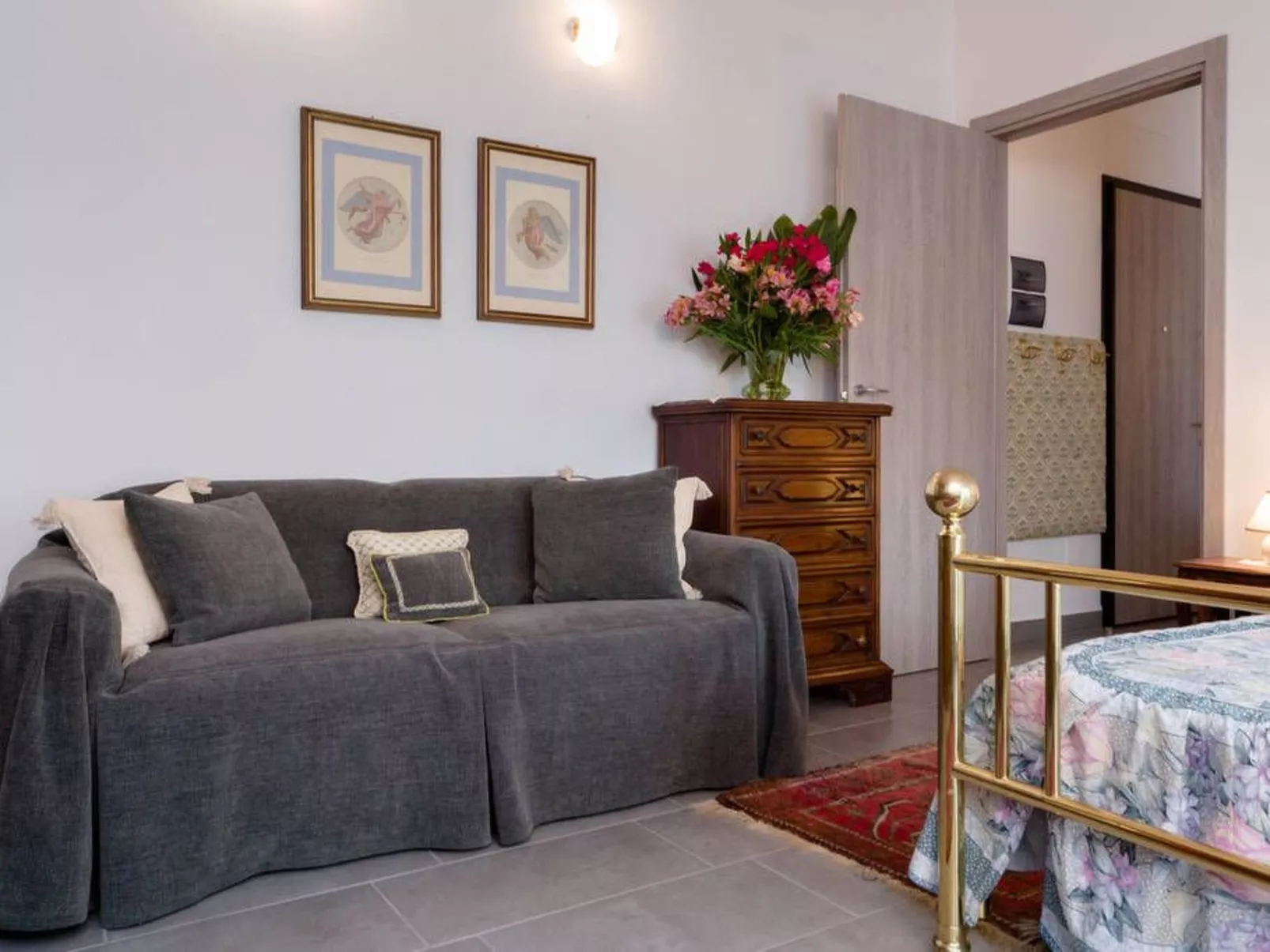 Ferienzimmer 'Mansarda Lina' mit Terrasse - Binnen