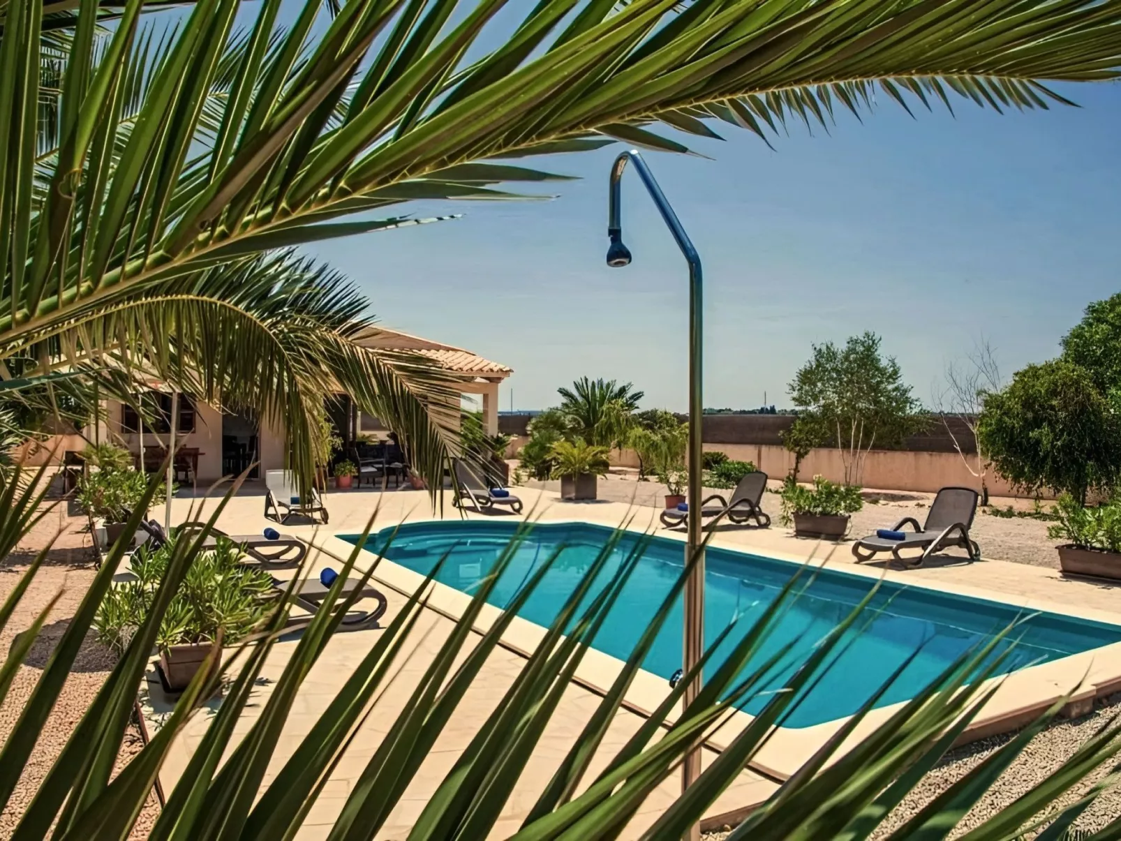 Pleasant rustikales Landhaus - Buiten