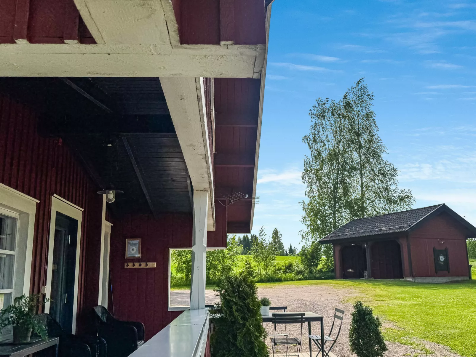 Peltosirkku - Binnen