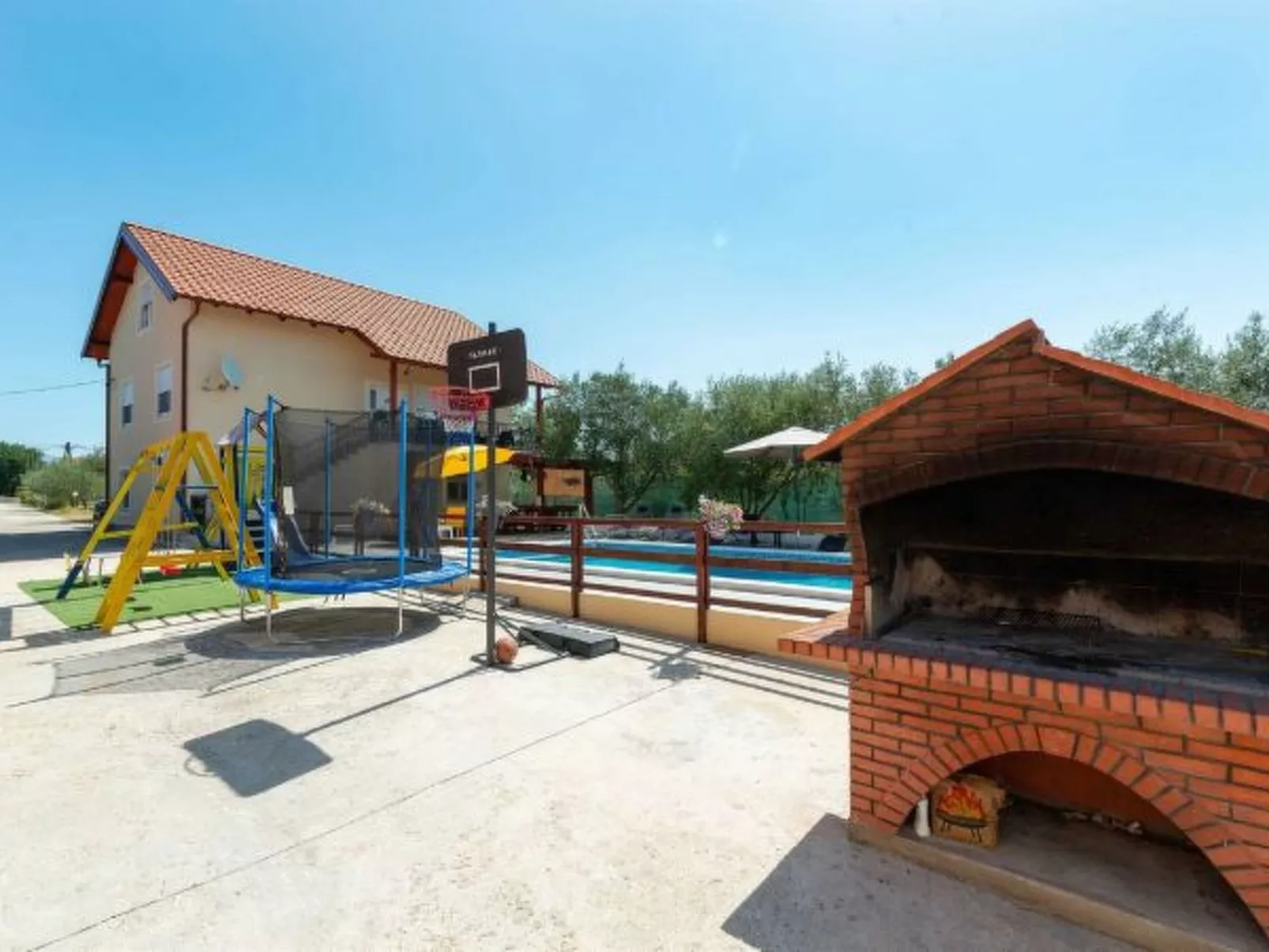 Holiday Home Vesna with pool - Image-tags.info