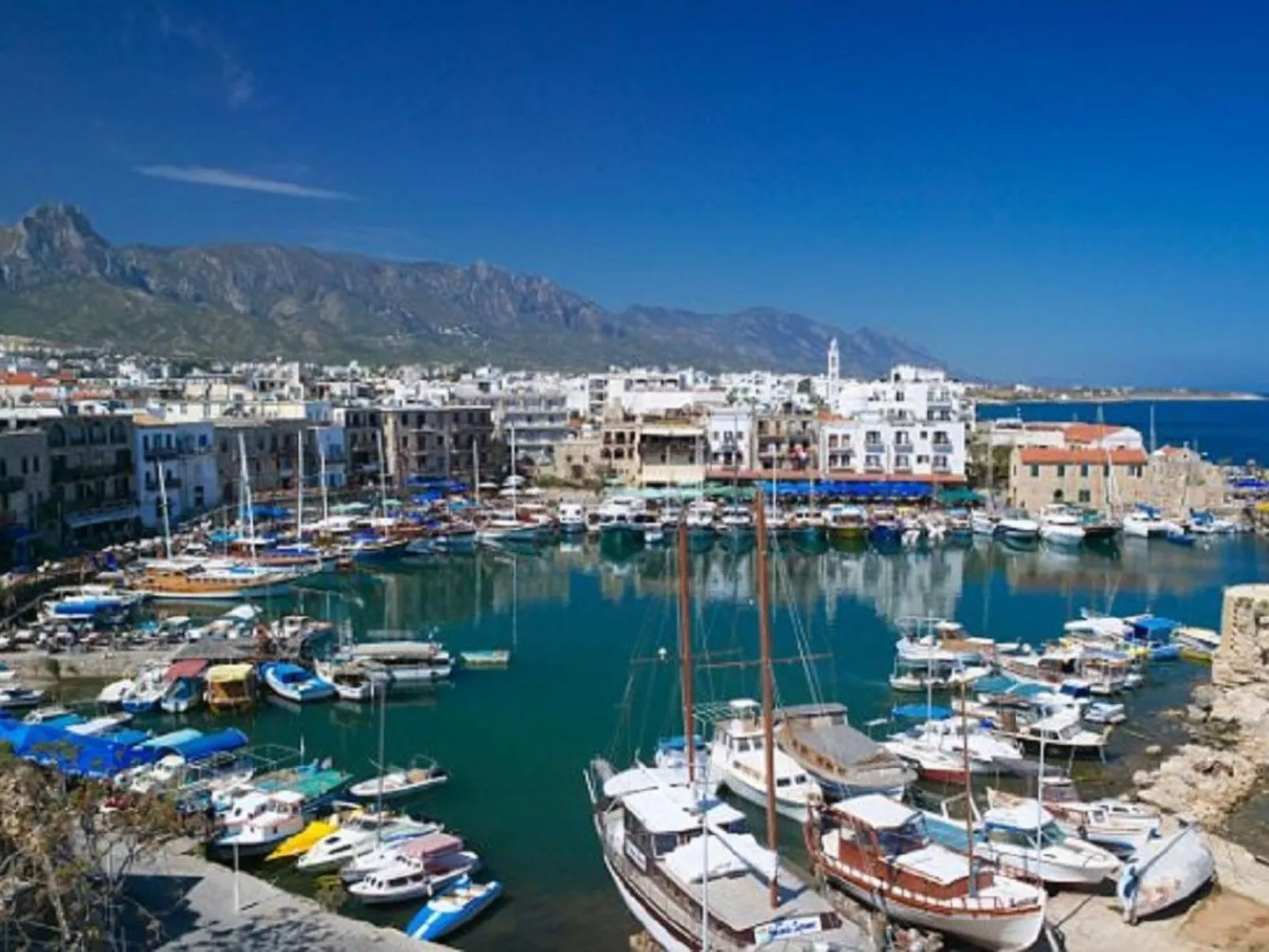 Ferienvilla mit Infinity Pool - Image-tags.info