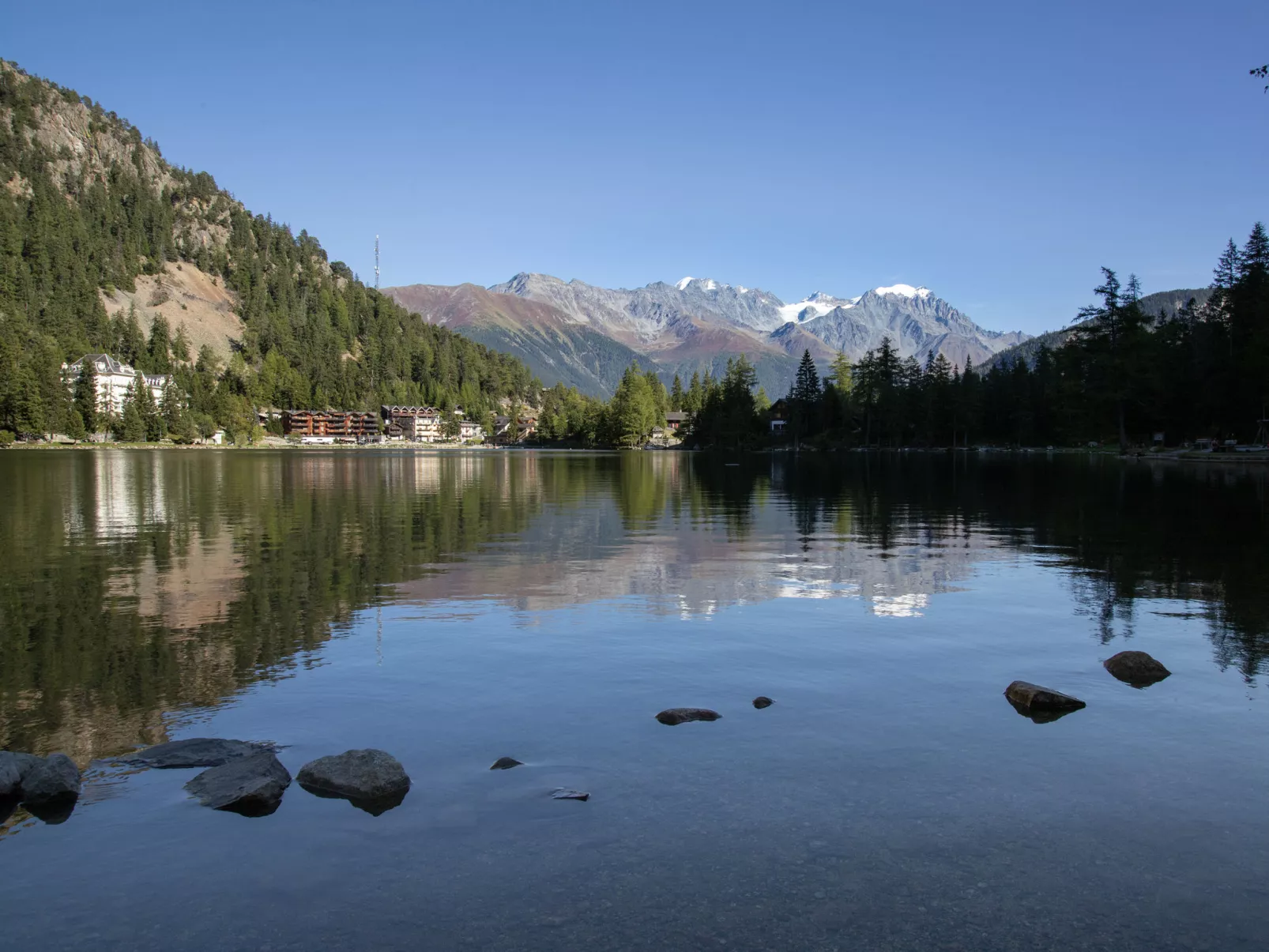 Chalet Le Basset - Family Chalet in the Swiss Alps - Omgeving
