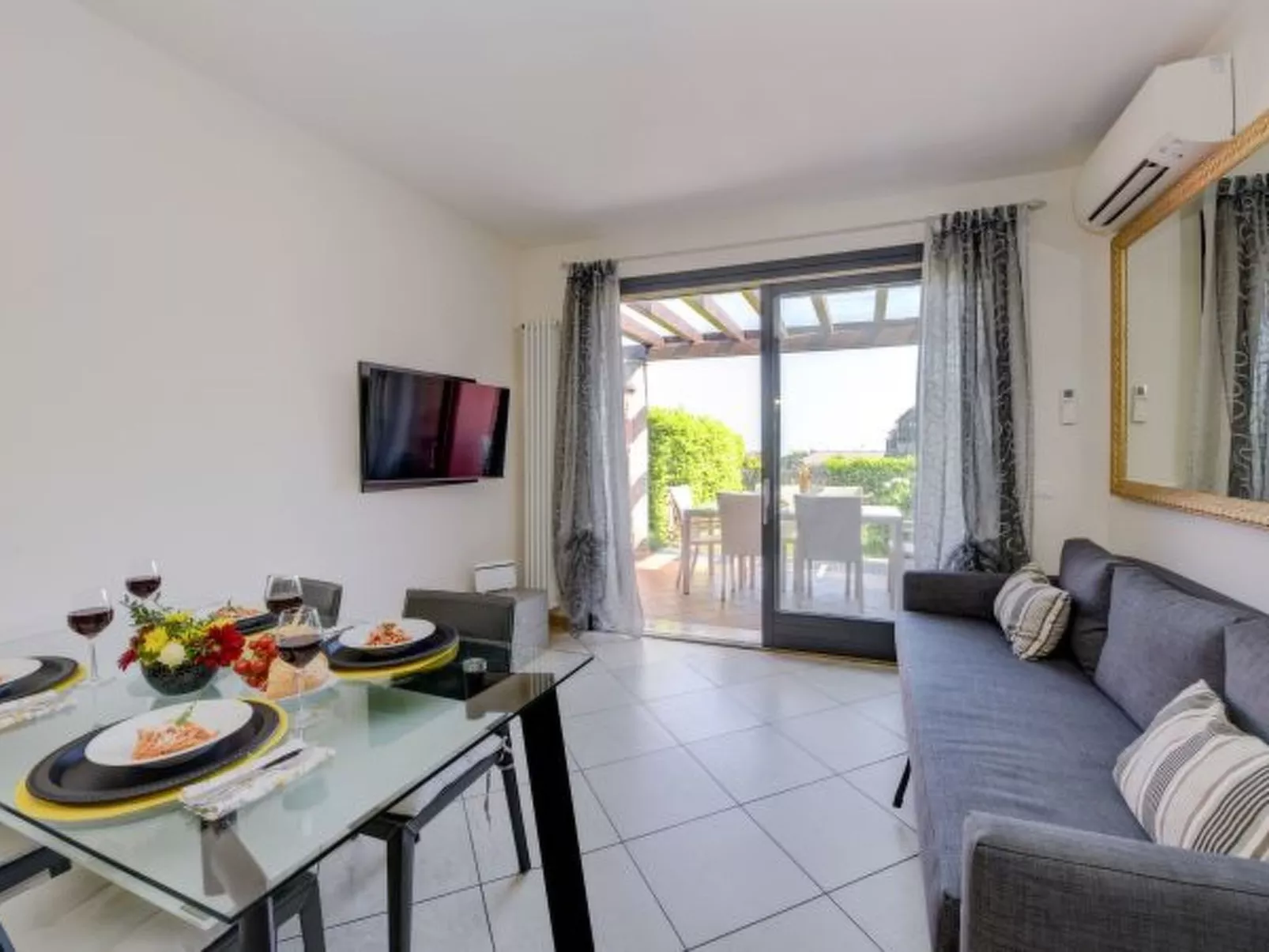 DesenzanoLoft CO2 – In Wohnanlage mit 5 Pools - Image-tags.info