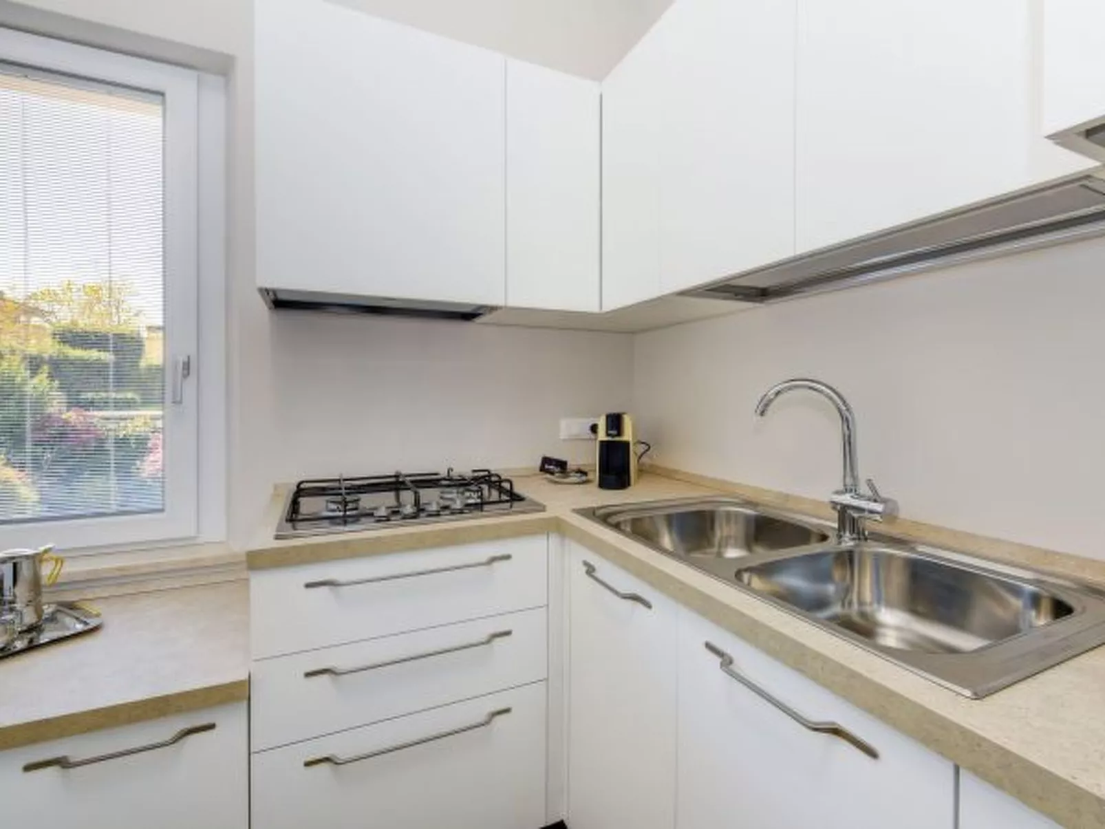 DesenzanoLoft Cappuccino mit privater Garage - Image-tags.info