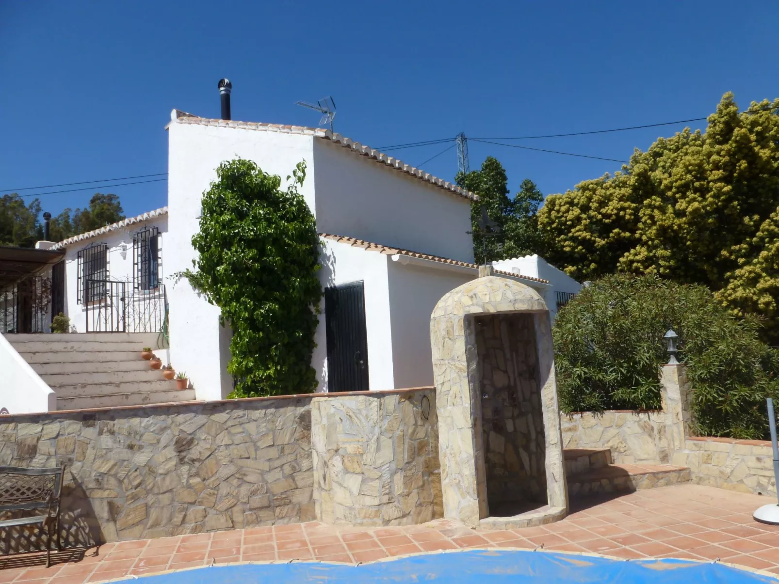 Finca "La Estrella de Cómpeta". - Buiten