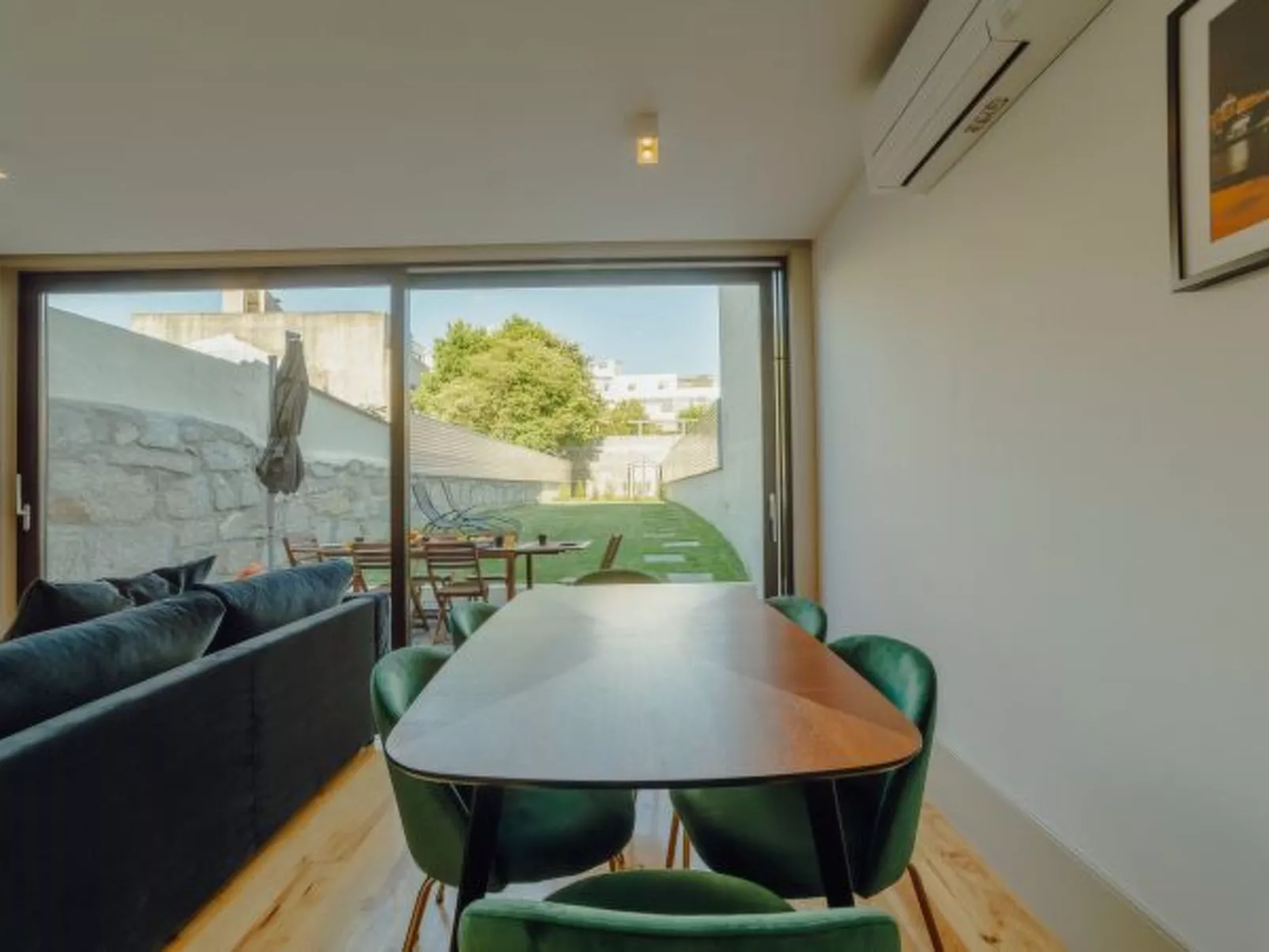 LEGACY OPORTO PREMIUM APARTMENT B by VACATIONY - Binnen