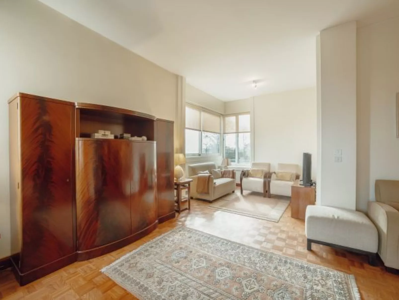 GRAND BOTANIC GARDEN APARTMENT by VACATIONY - Binnen