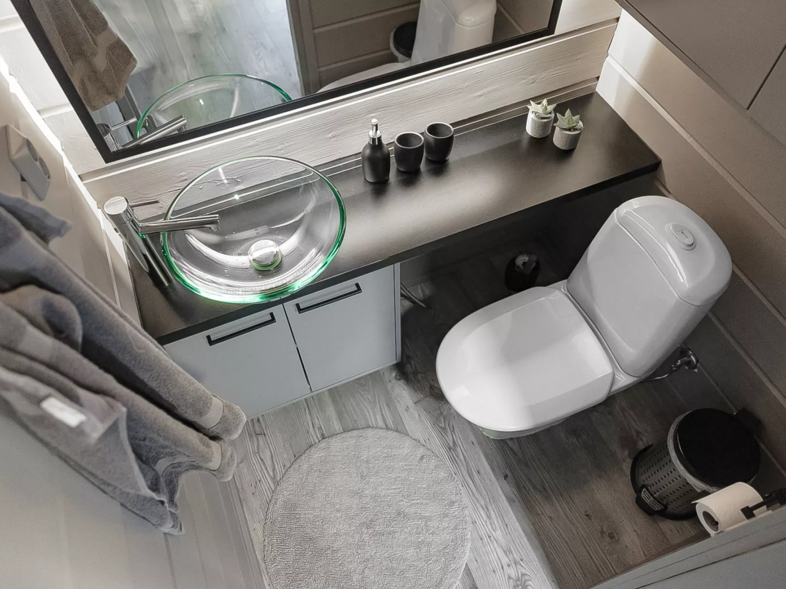 Loma-saaga 3 - Binnen