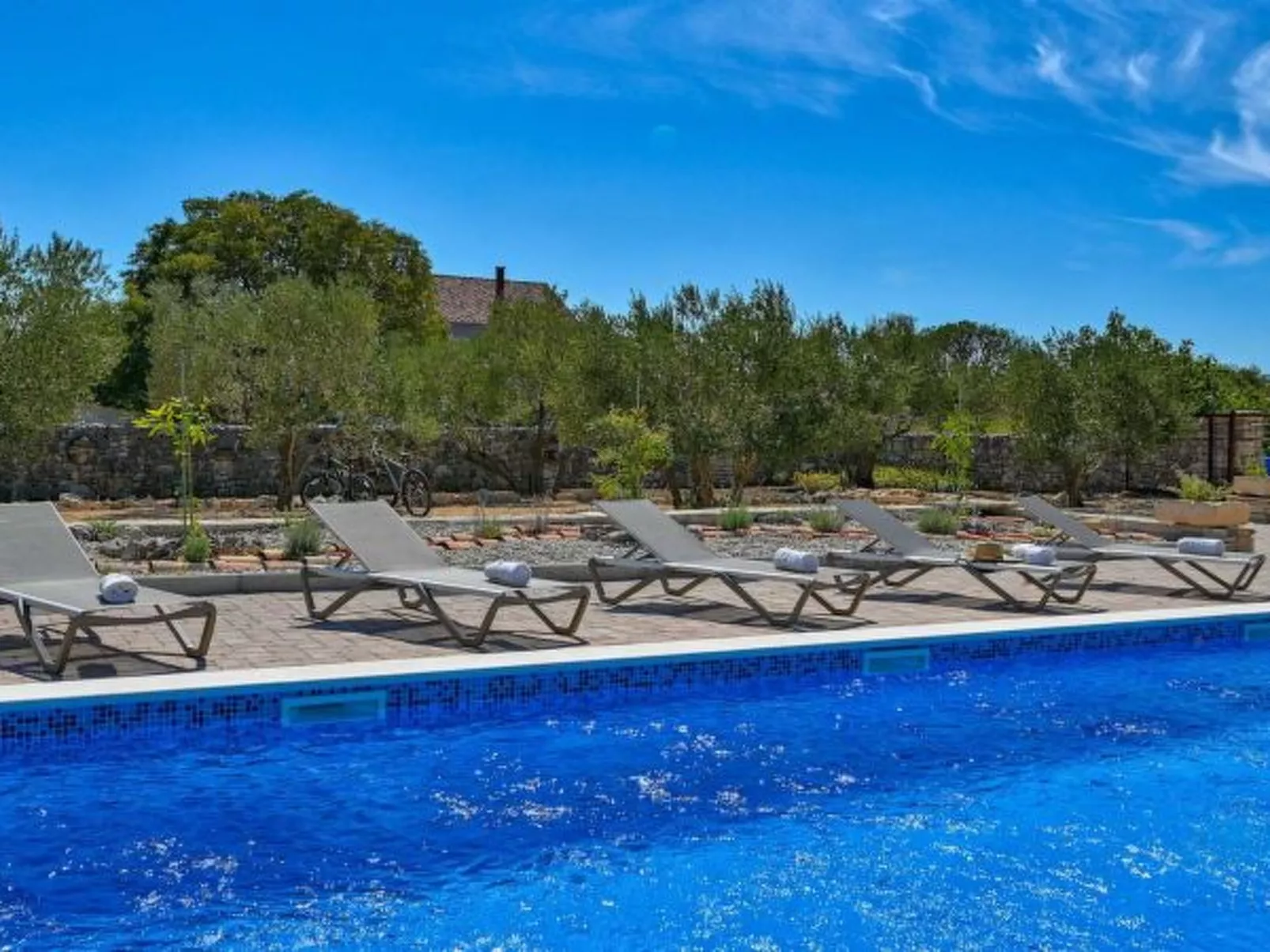 Villa Jacassa with heated pool and jacuzzi - Image-tags.info