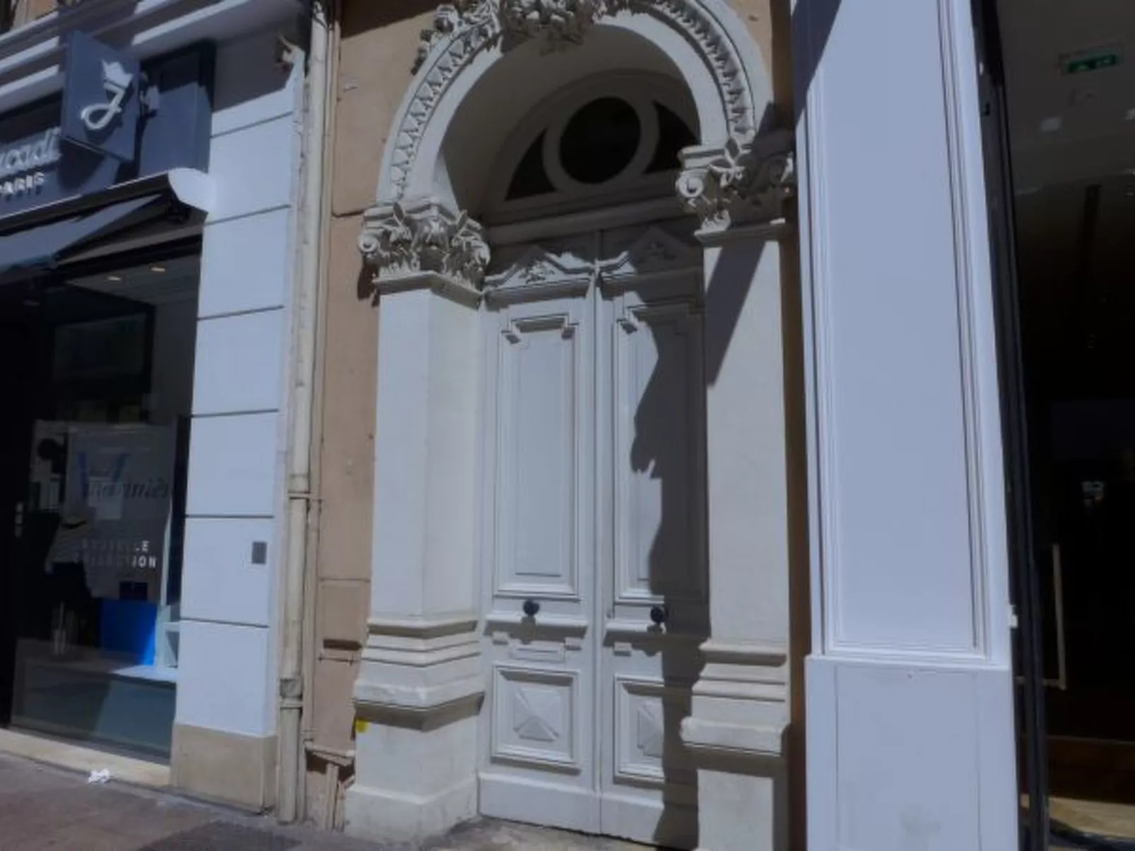 Penthouse 1 bedroom rue d'Antibes 214 - Image-tags.info