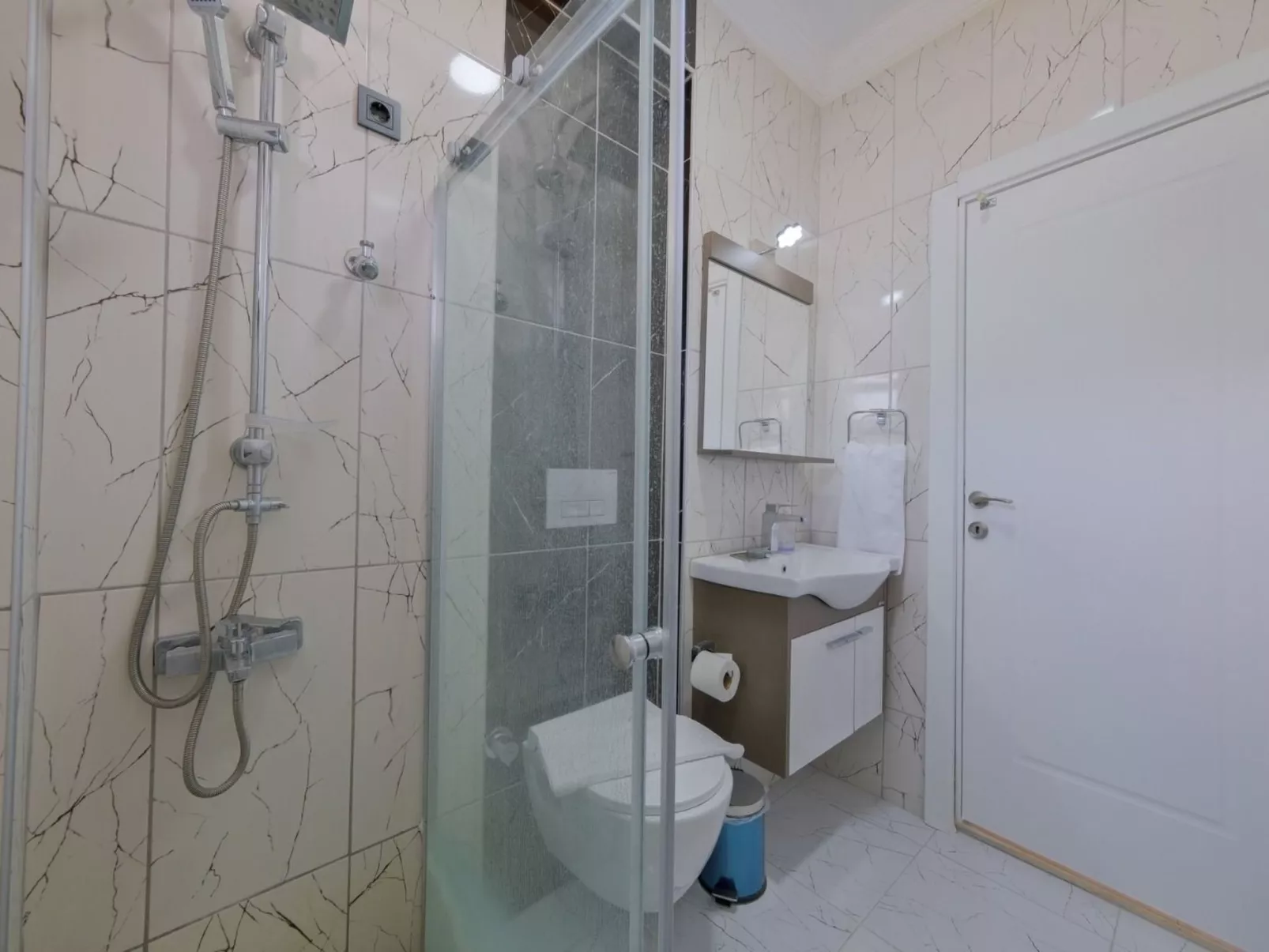 Villa Gold 1 - Image-tags.info