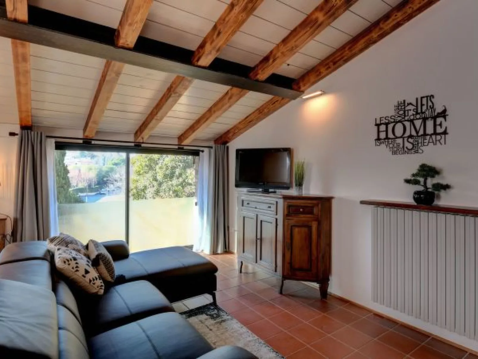 Desenzanoloft Swarovski & Pool - Image-tags.info