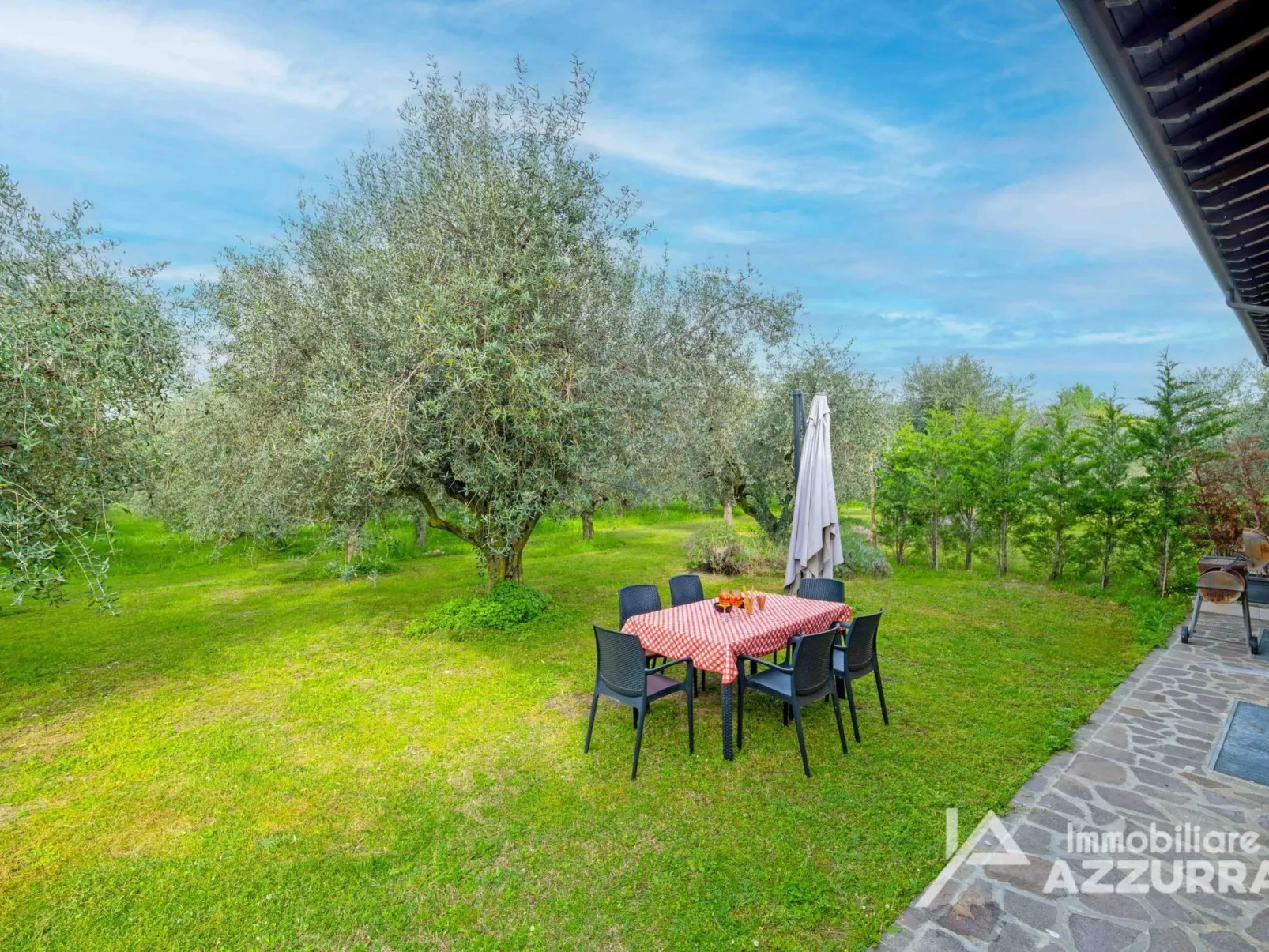 Villa i Roccoli, zwischen Olivenbäumen mit priva - Image-tags.info