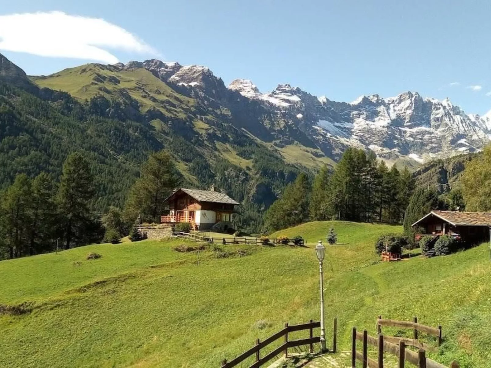 'Lo Chalet' der Balkon über dem Matterhorntal - Buiten
