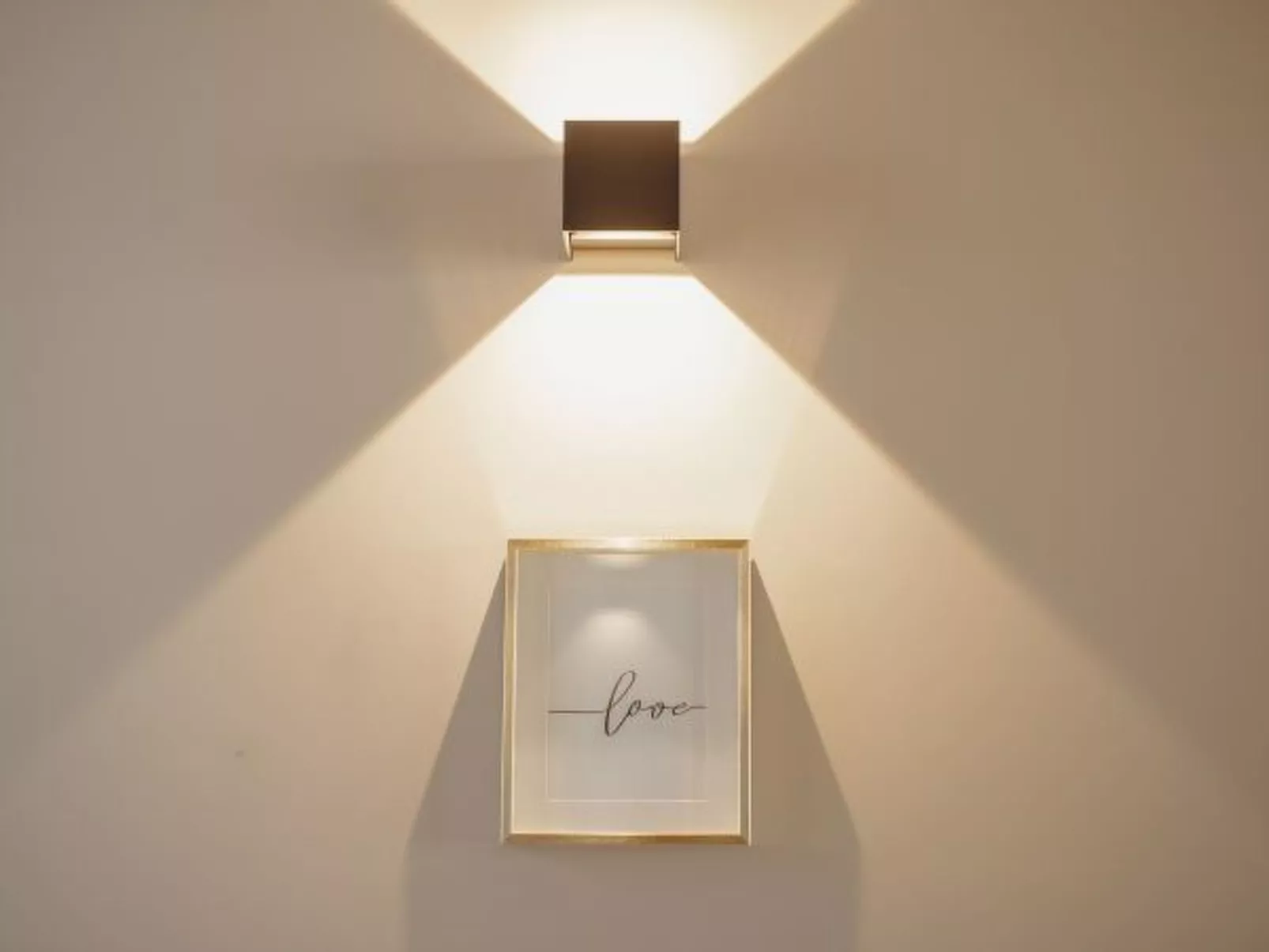 CITY CENTER PREMIUM with GARAGE by VACATIONY - Binnen