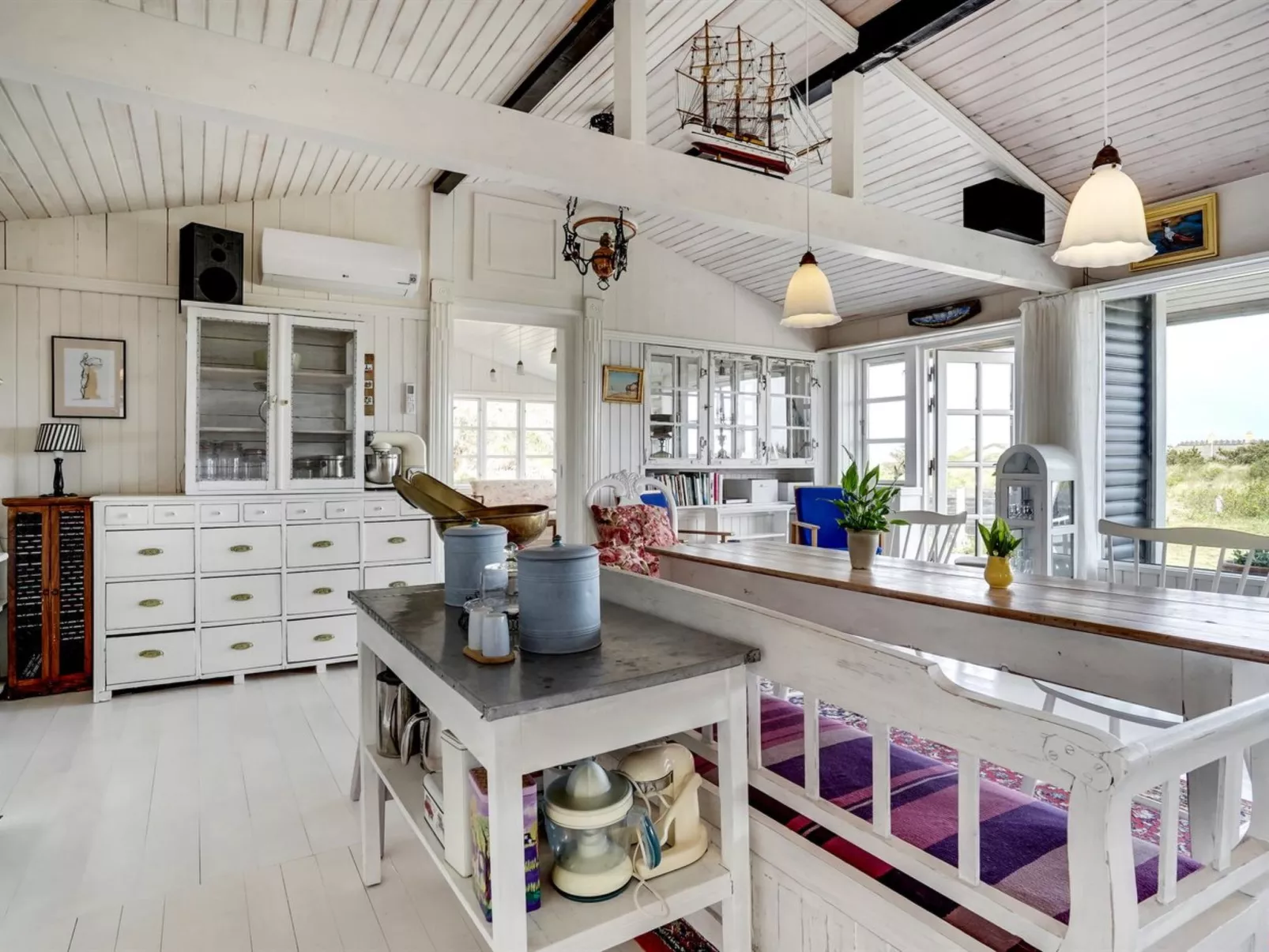 "Katri" - 500m from the sea - Binnen