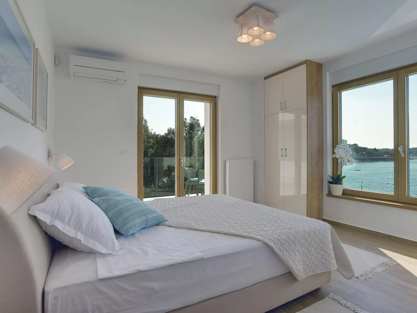 Villa Sail - Image-tags.info