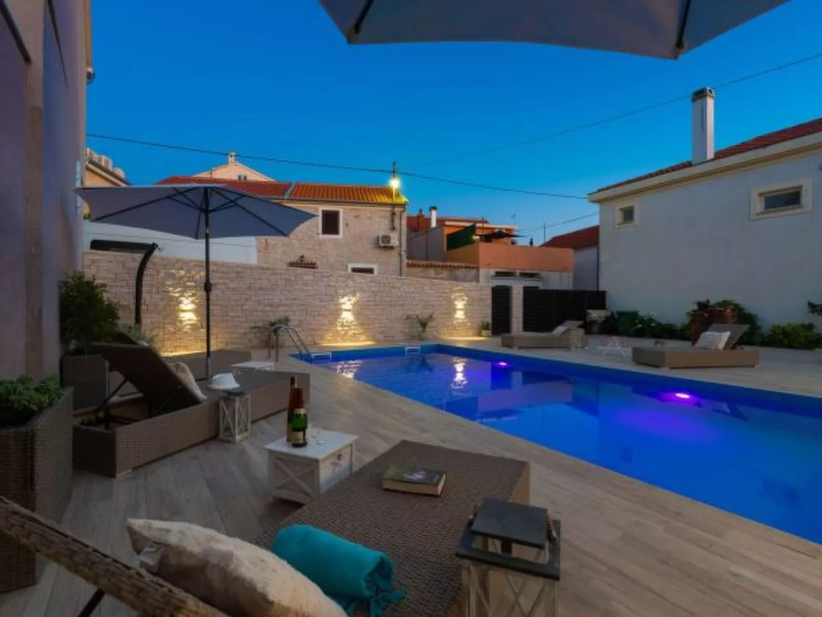 Modern Holiday house Gatsby only 40m from the sea - Image-tags.info