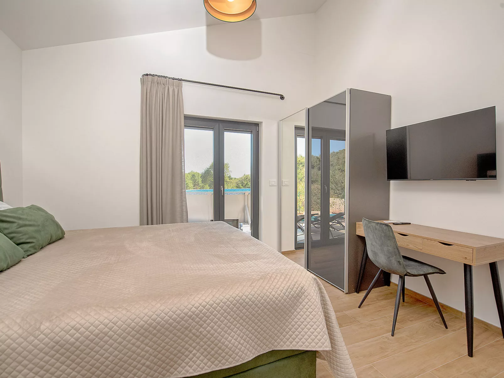 House 2406 - Image-tags.info