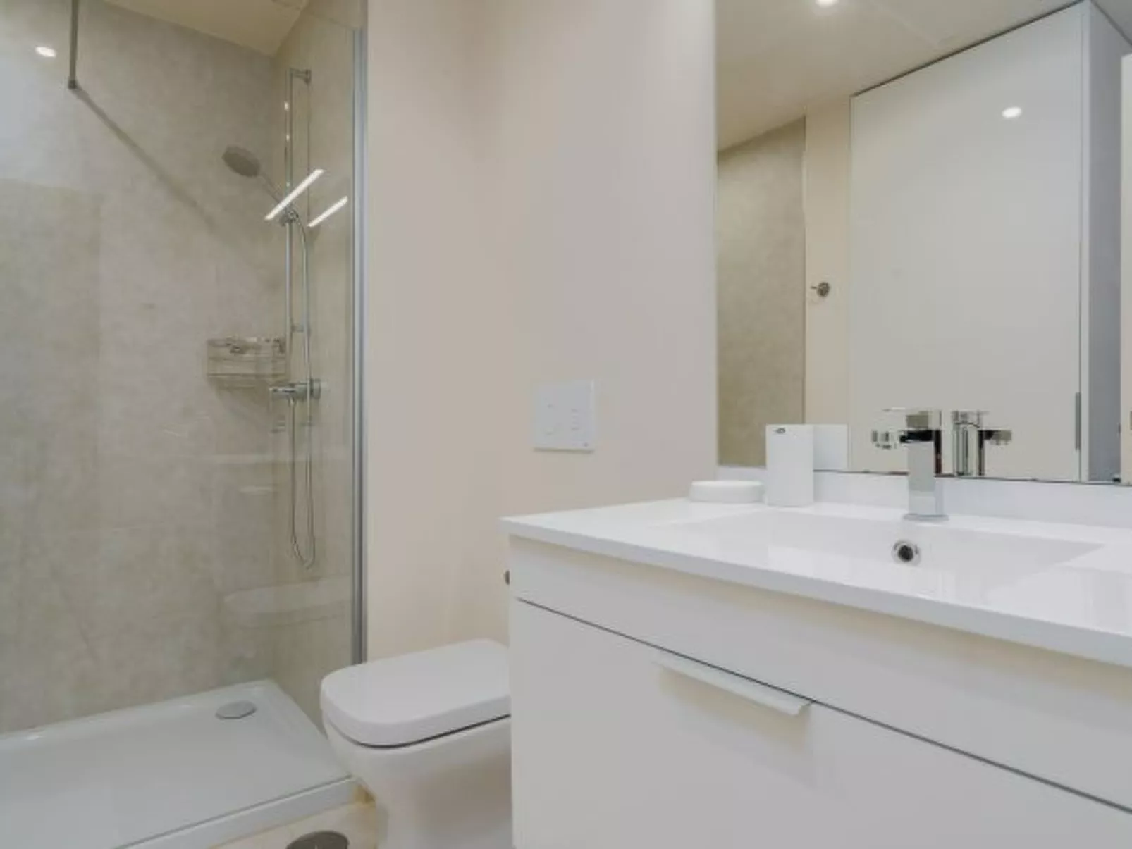 Jardinana - apartment with two bedrooms close to b - Image-tags.info