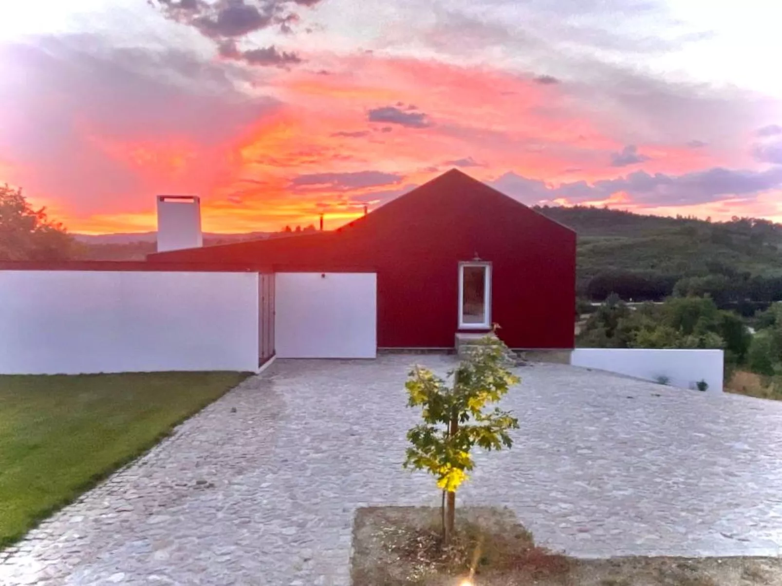 Haus in Vila Soeiro Do Chão mit privatem Parkplatz - Image-tags.info