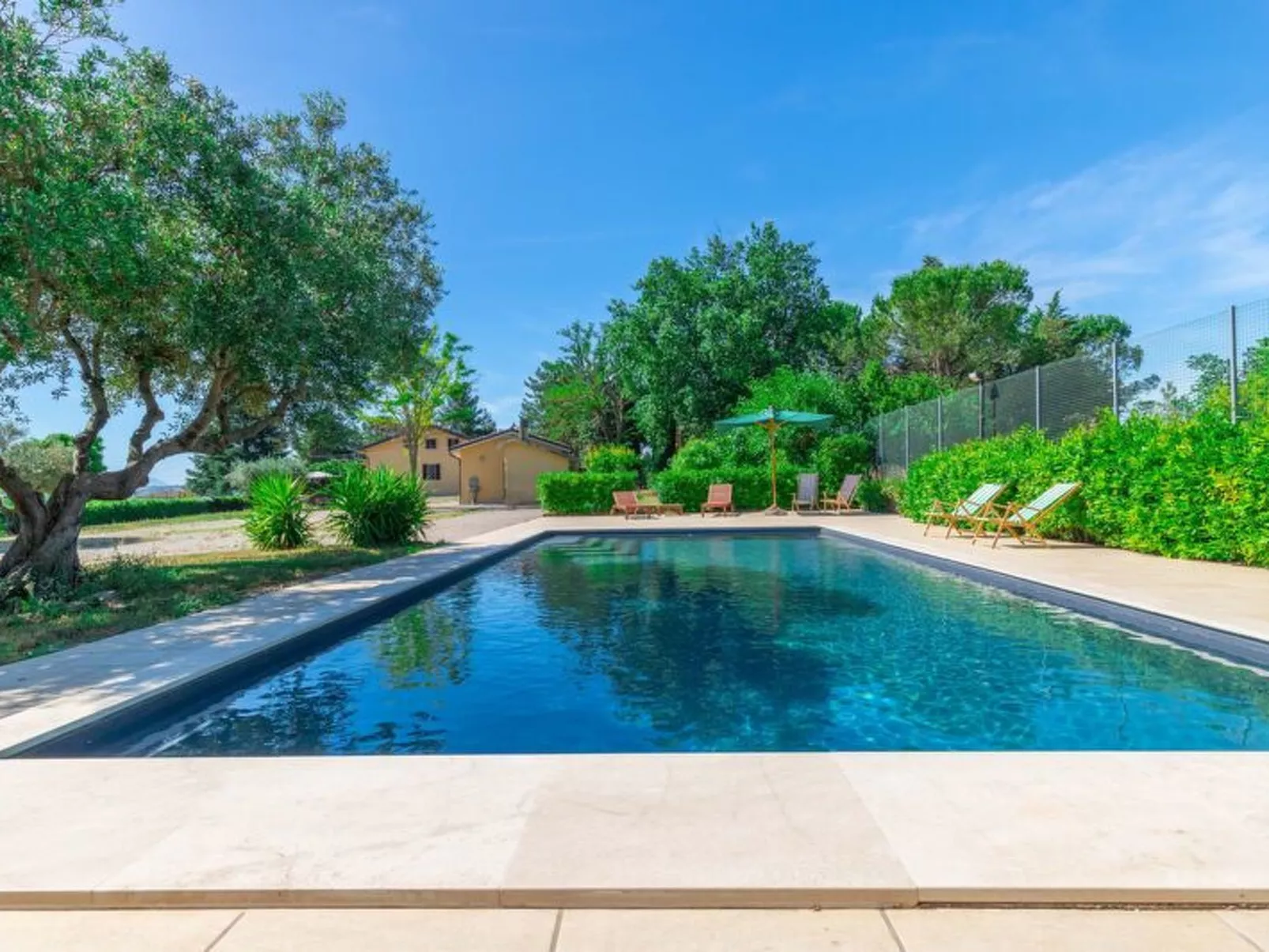 Sunrise Hill Holiday Home - Buiten