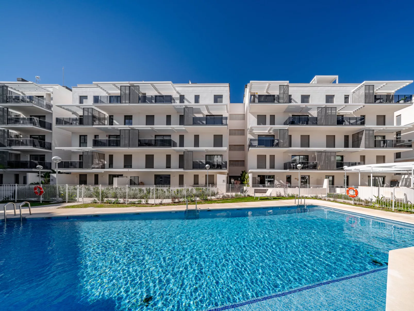 Marina Real III - Buiten