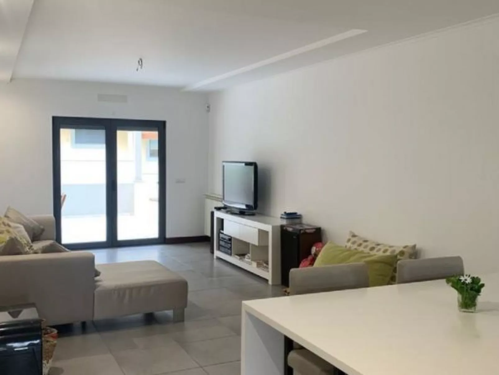 SUNSET HOUSE WITH SEAVIEW & TERRACE by VACATIONY - Binnen