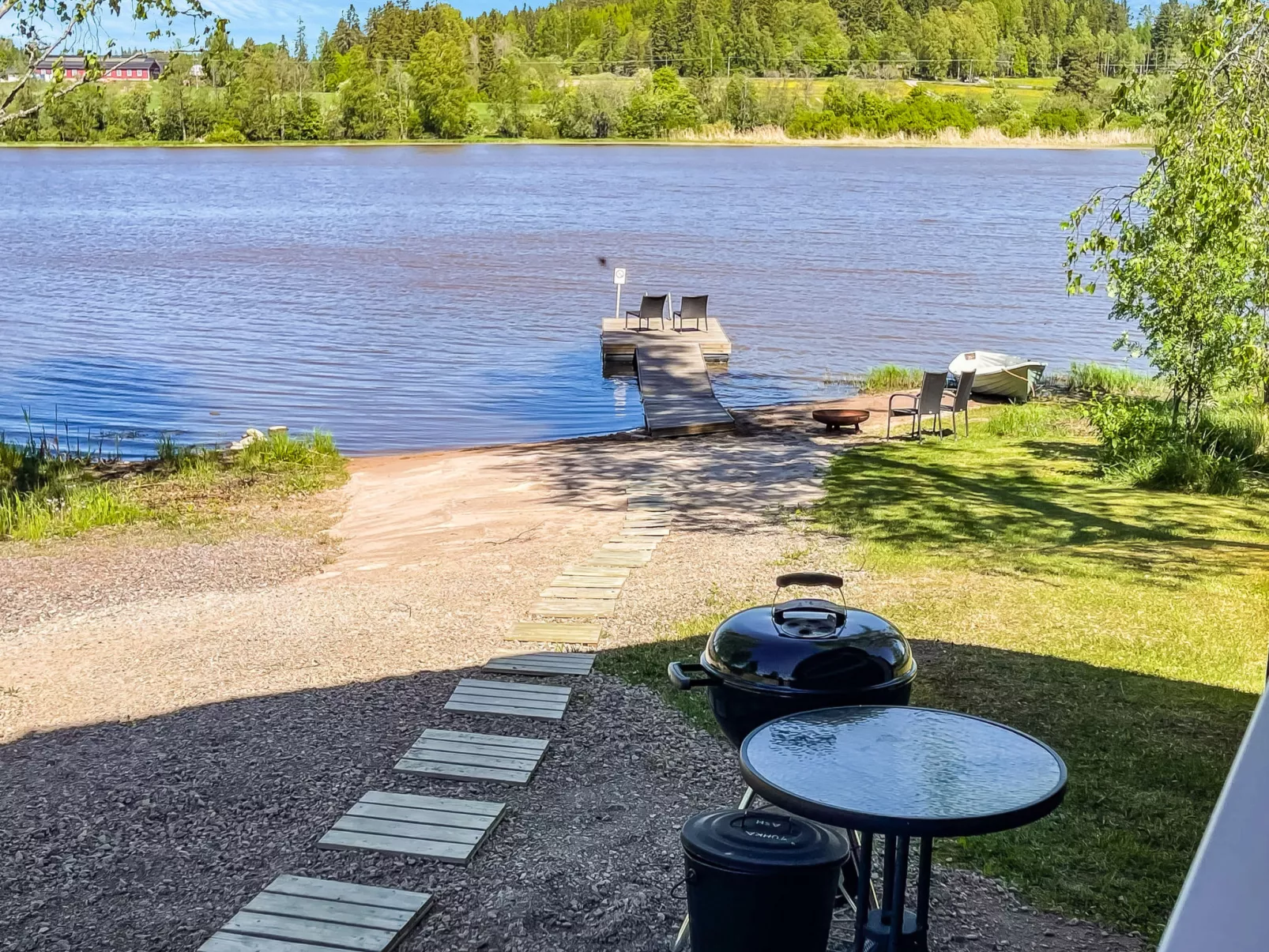 Peltosirkku - Binnen