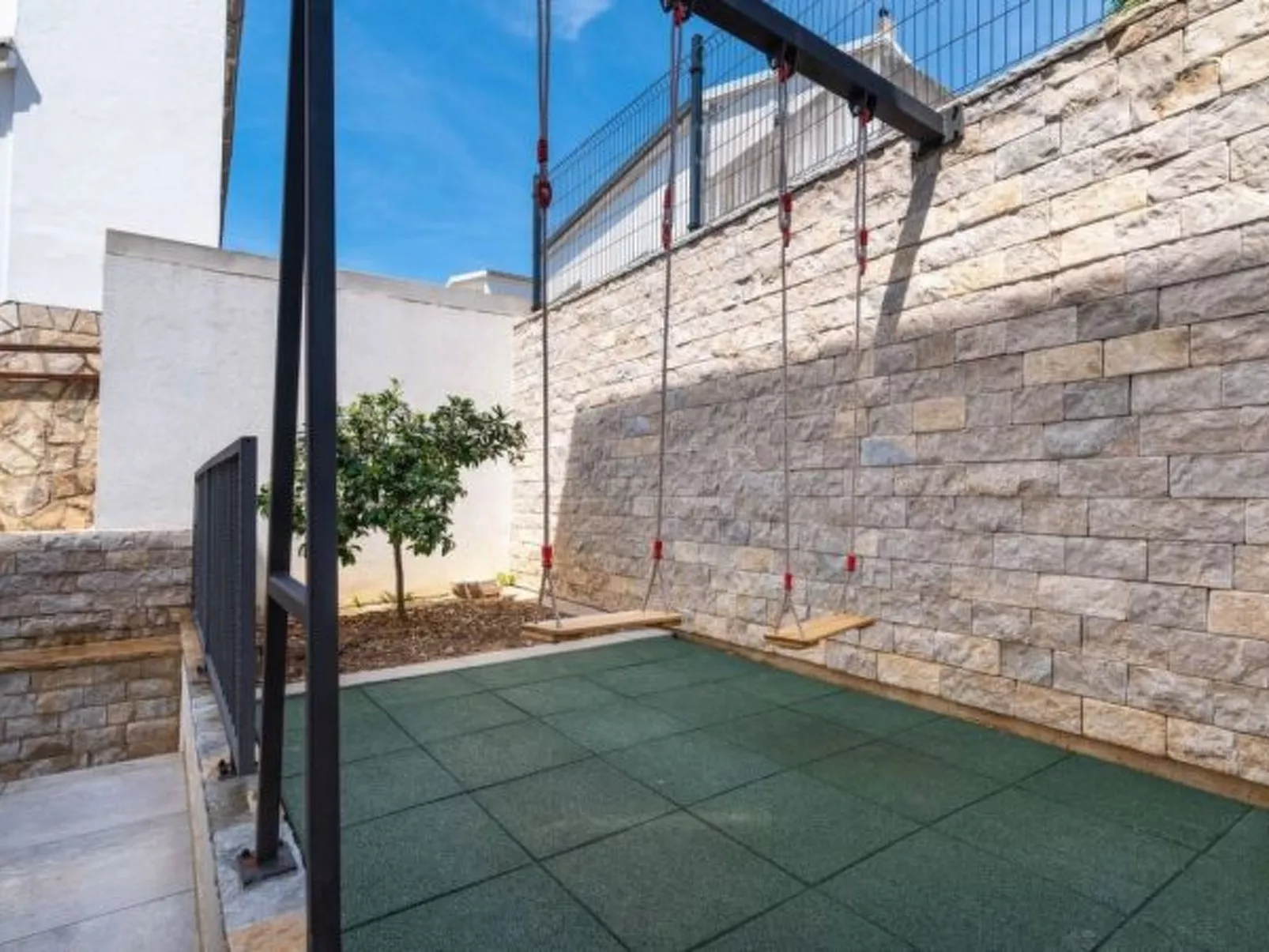 Modern Villa Futura with pool - Buiten