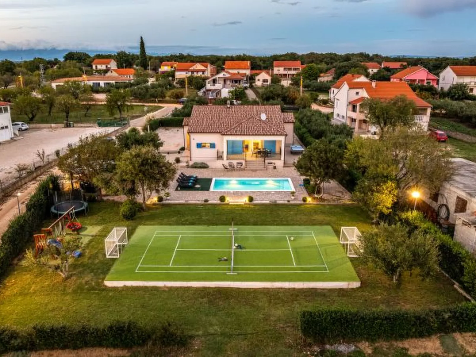 Casa Kamber with pool - Image-tags.info