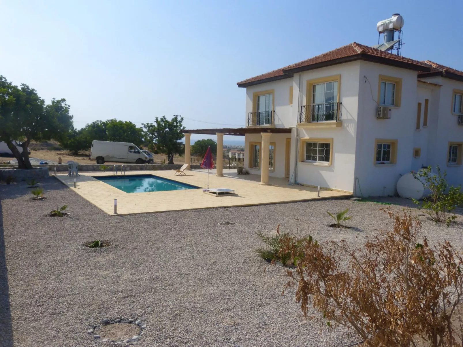 Ferienvilla mit Blick auf das Wasser - Buiten