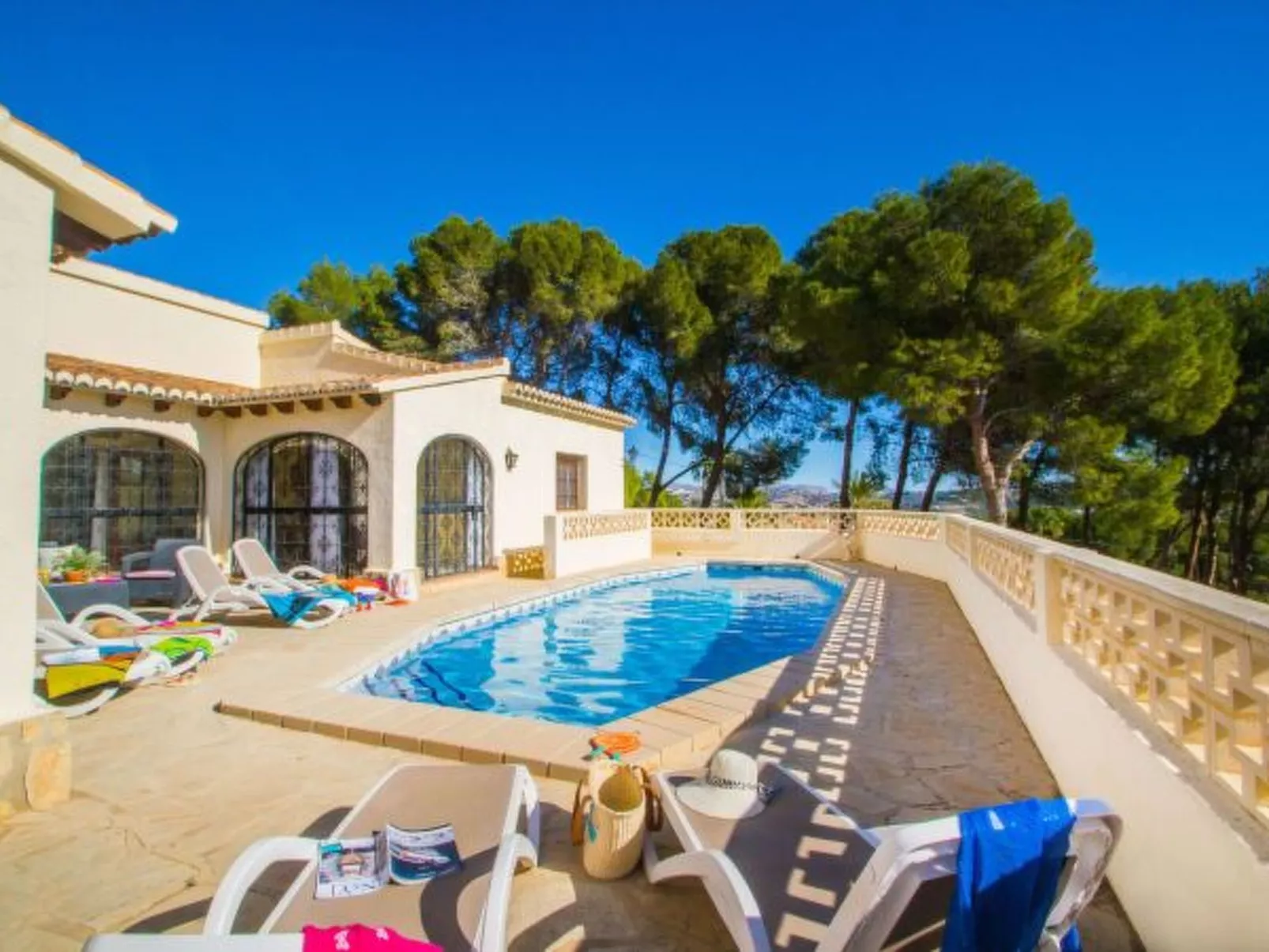 Villa Moskoa - PlusHolidays - Image-tags.info